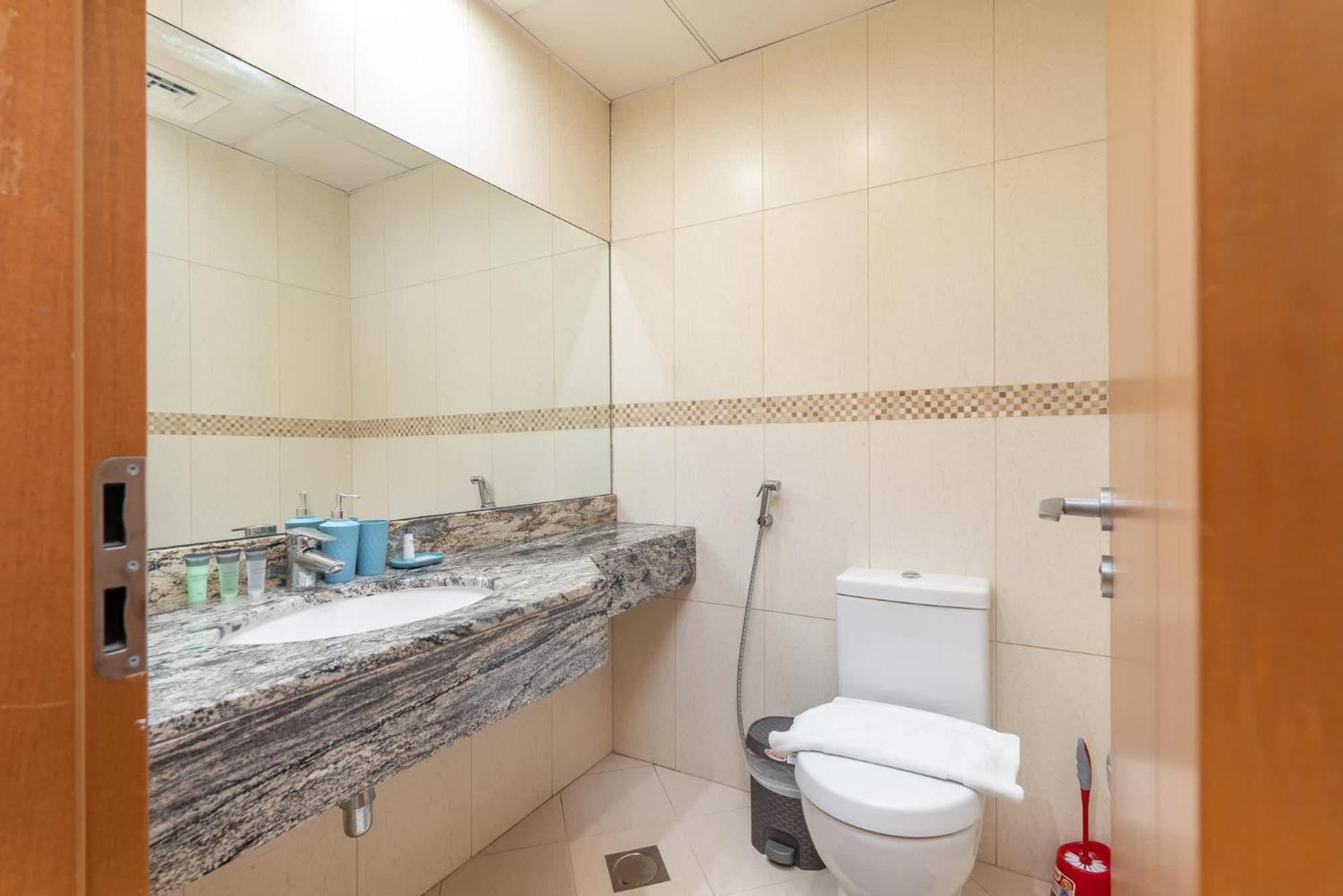 Modern 2br In Jlt - Prime Location Apartment