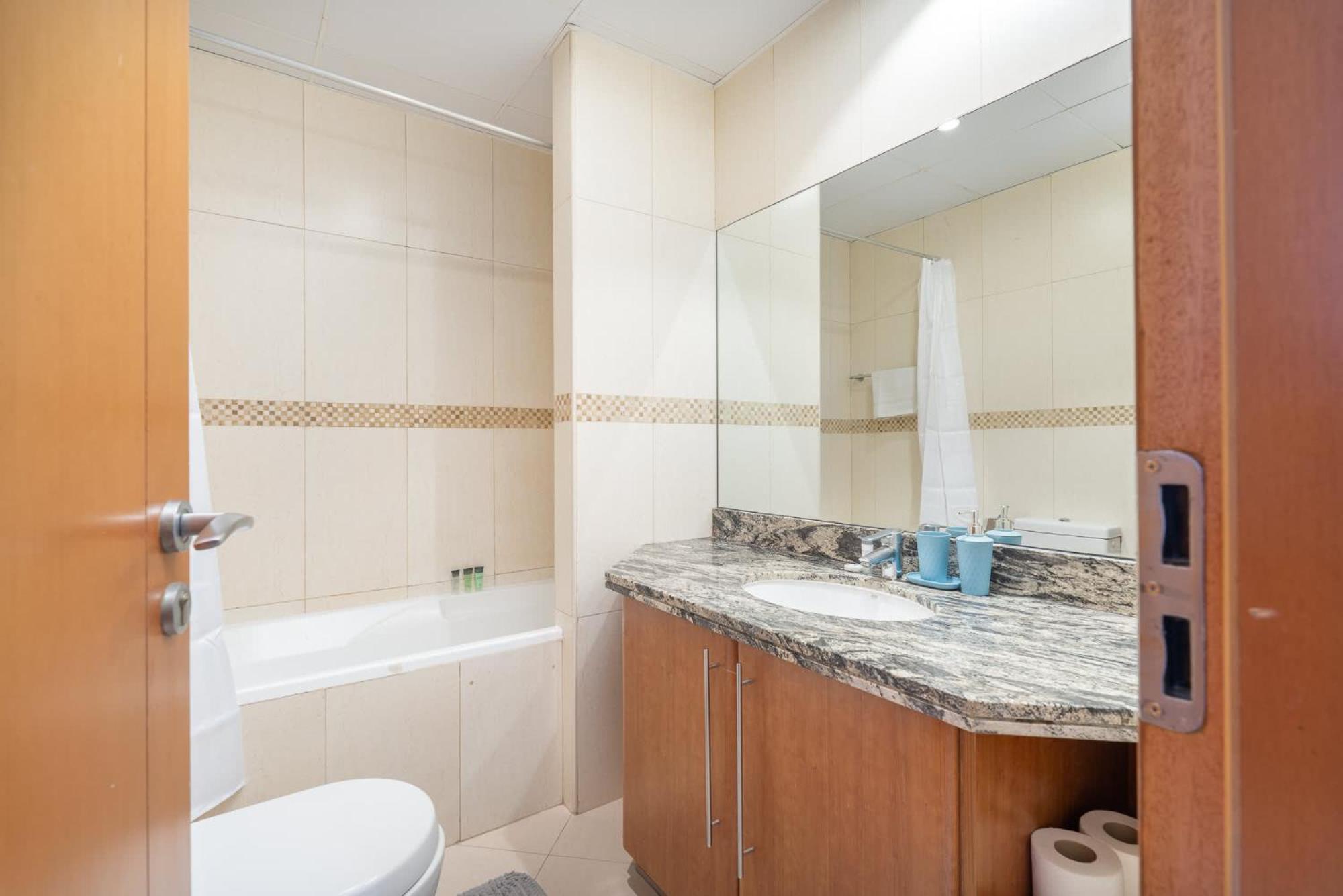 Modern 2br In Jlt - Prime Location