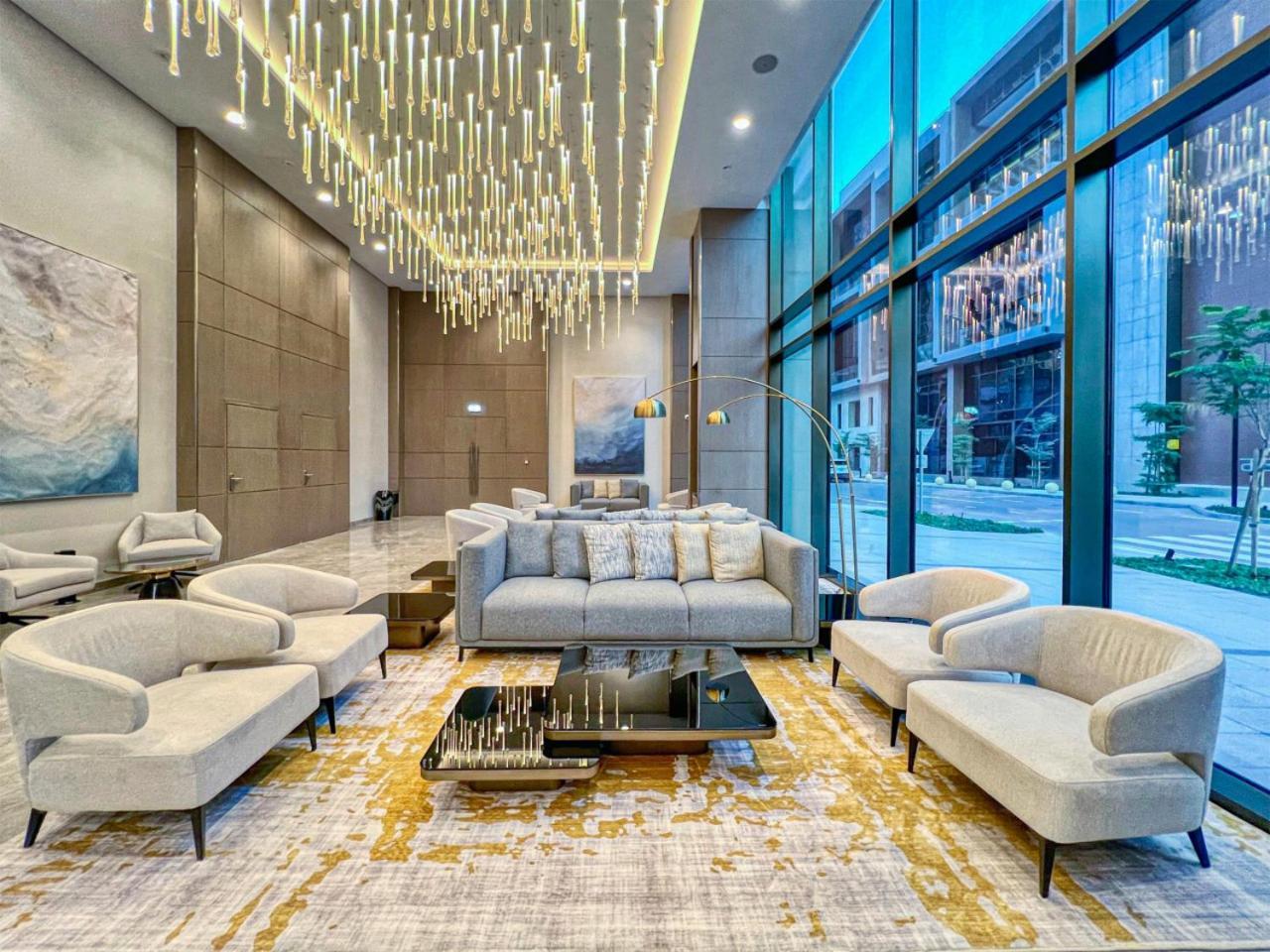 Luxury In Peninsula Five, Business Bay