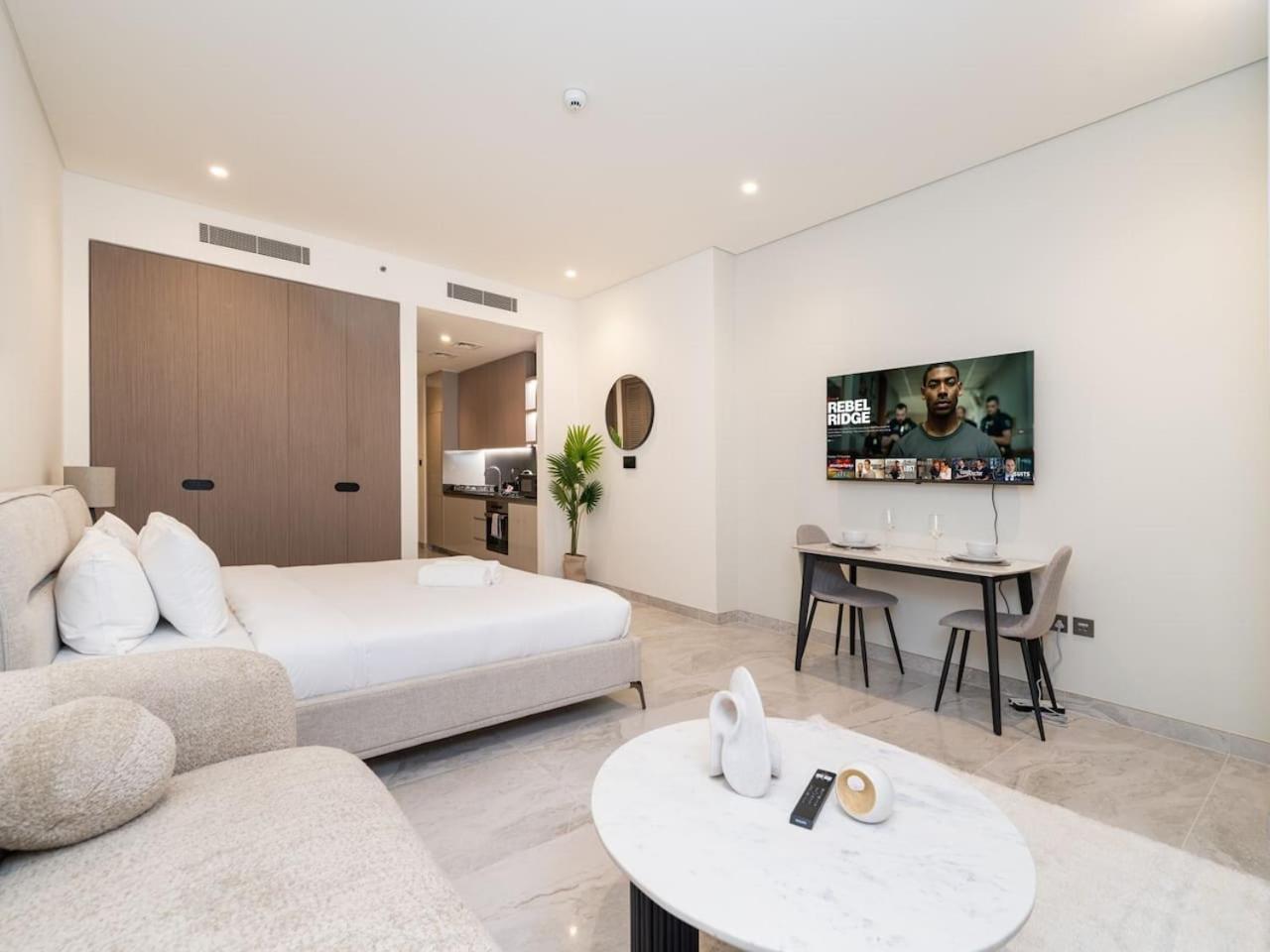 Apartment Luxury In Peninsula Five, Business Bay *