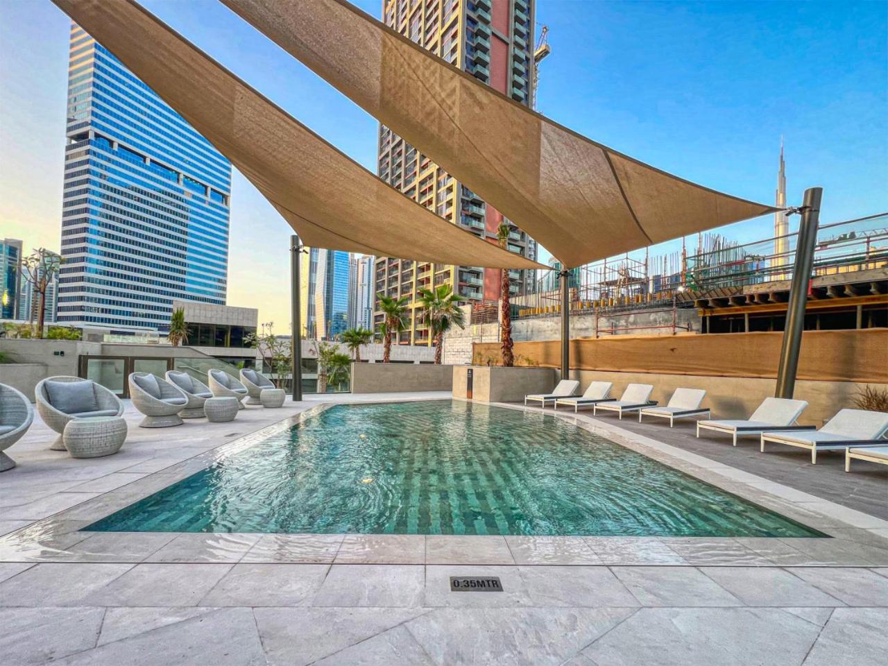 Luxury In Peninsula Five, Business Bay Apartment Dubai
