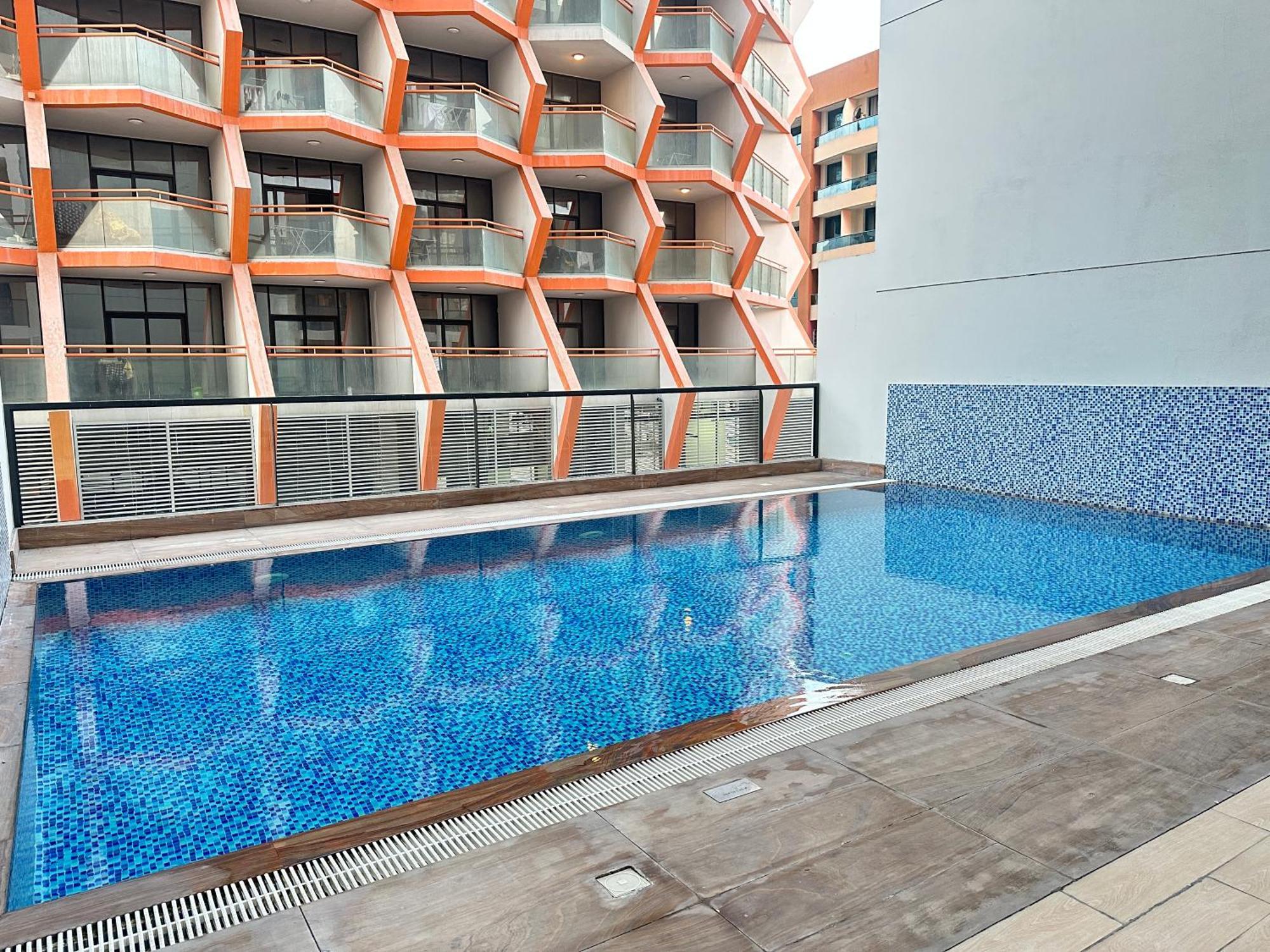 Sleek 1br In Dso, Apartment