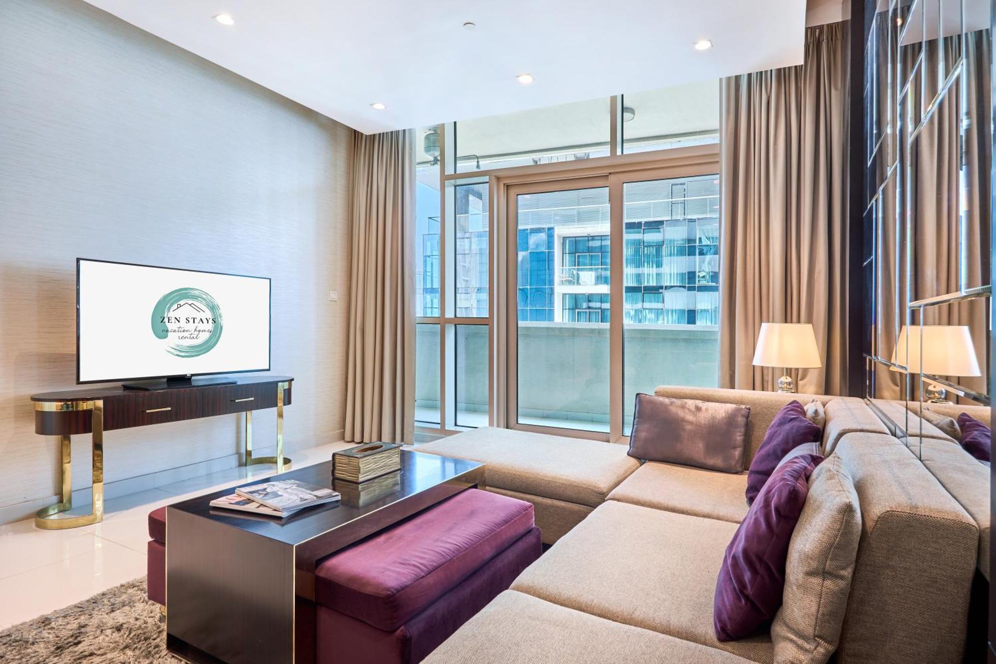 Downtown 1br - 5 Minutes To Mall - Panoramic Pool * Dubai