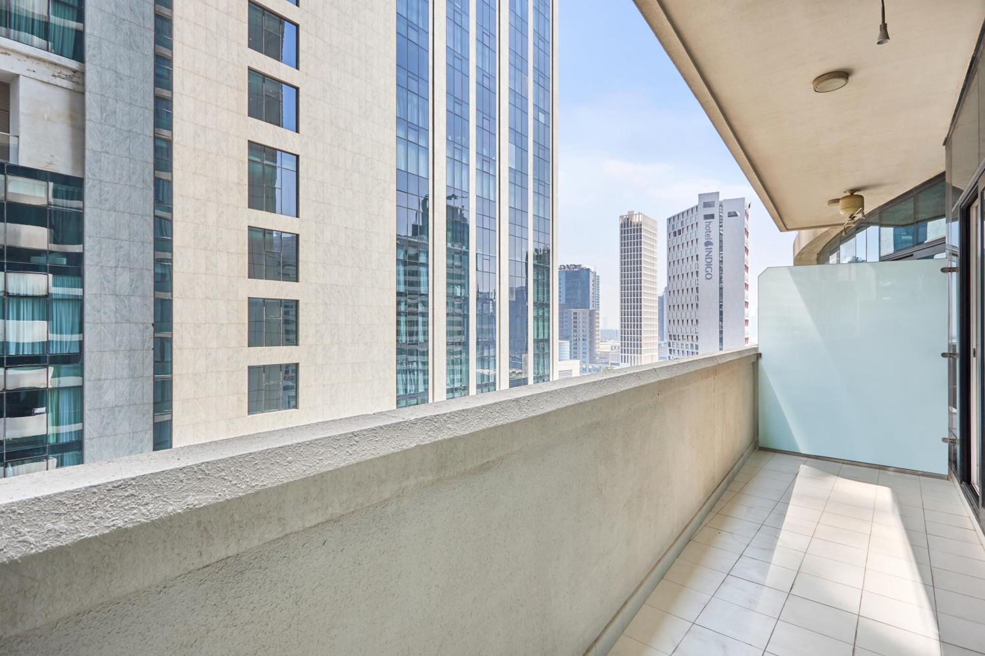 Downtown 1br - 5 Minutes To Mall - Panoramic Pool Dubai
