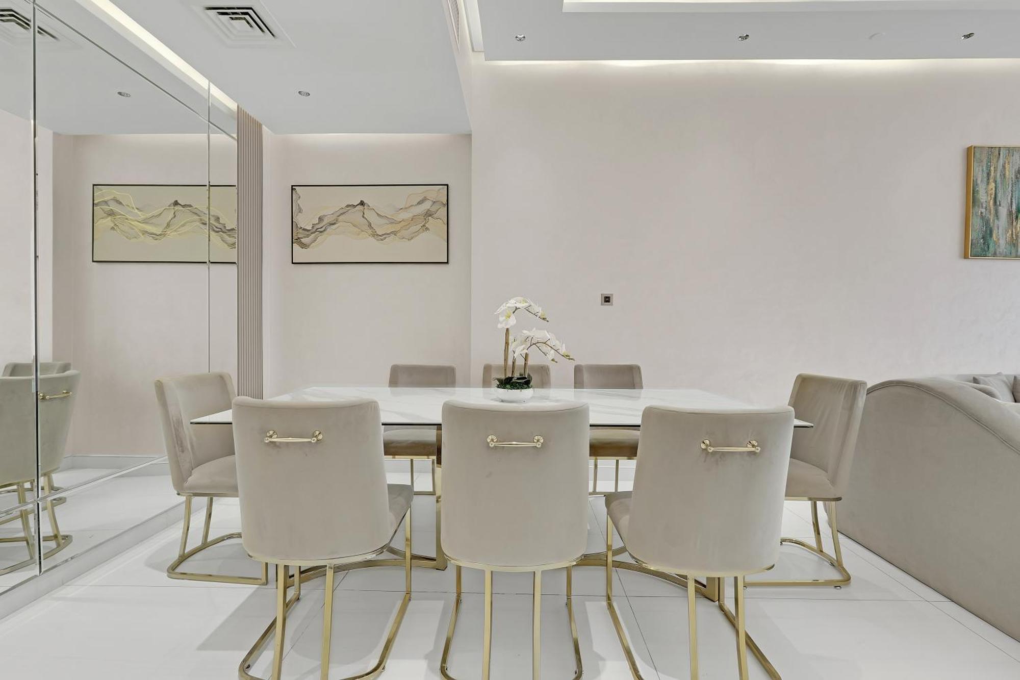Apartment Spacious 3br And Maid Room, Balcony & Views By Bhavan