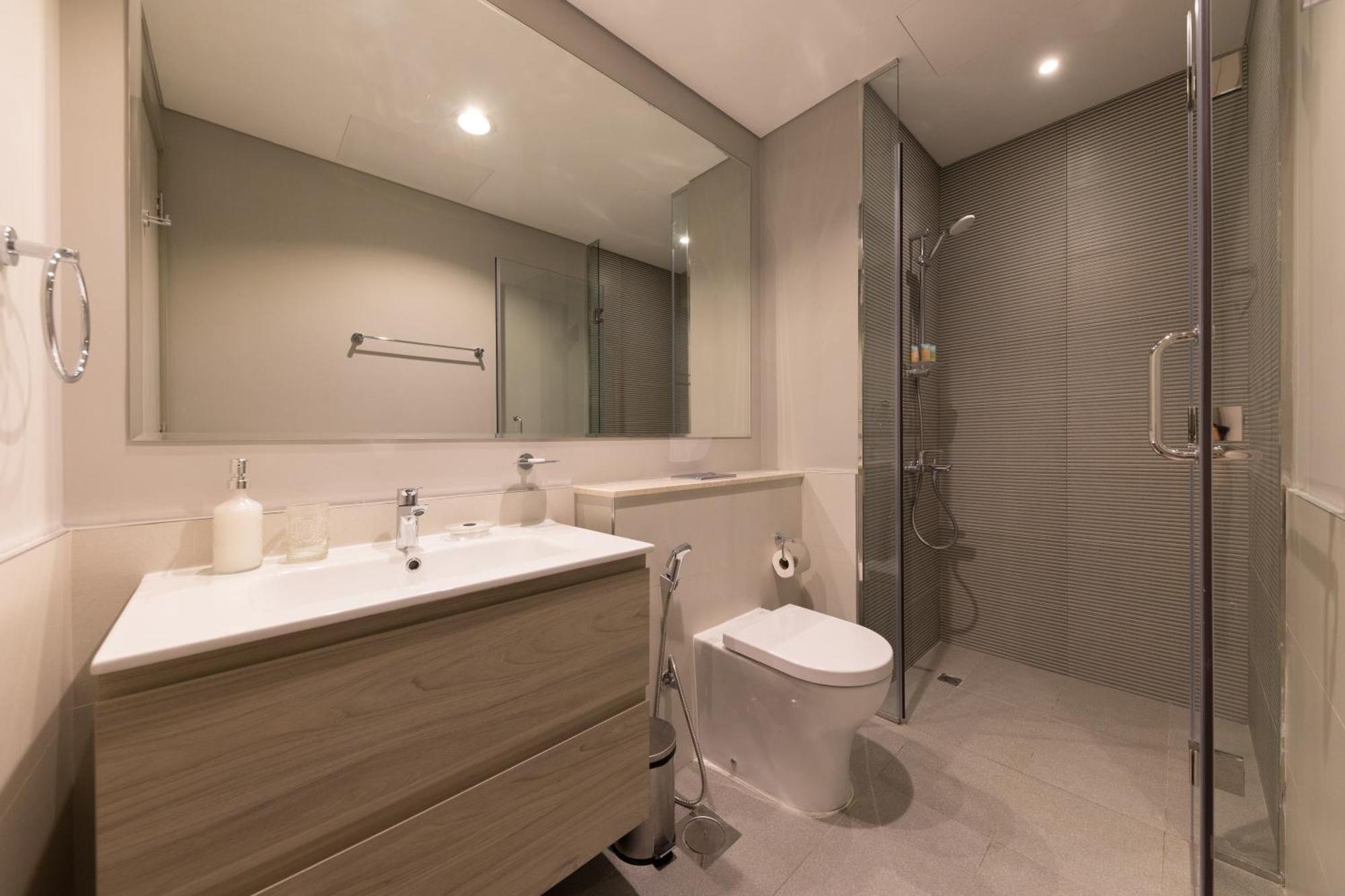 Relaxing 1br Escape, Scenic Pool View Zada Tower - 6ab22 * Dubai