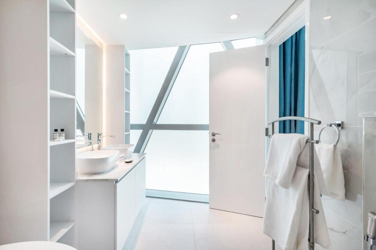 Luxury 2br In Difc, Steps To Gate Avenue And Mall