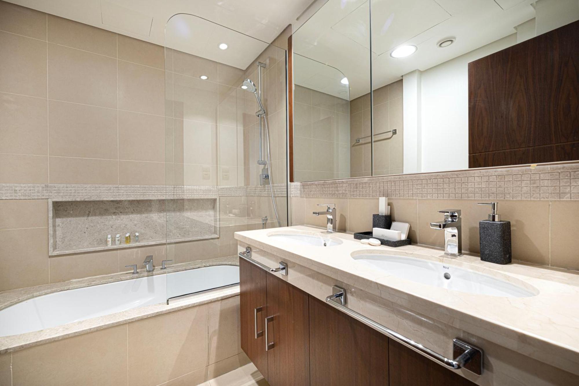 Apartment Grand 3b Burj View Ps5 Dubai