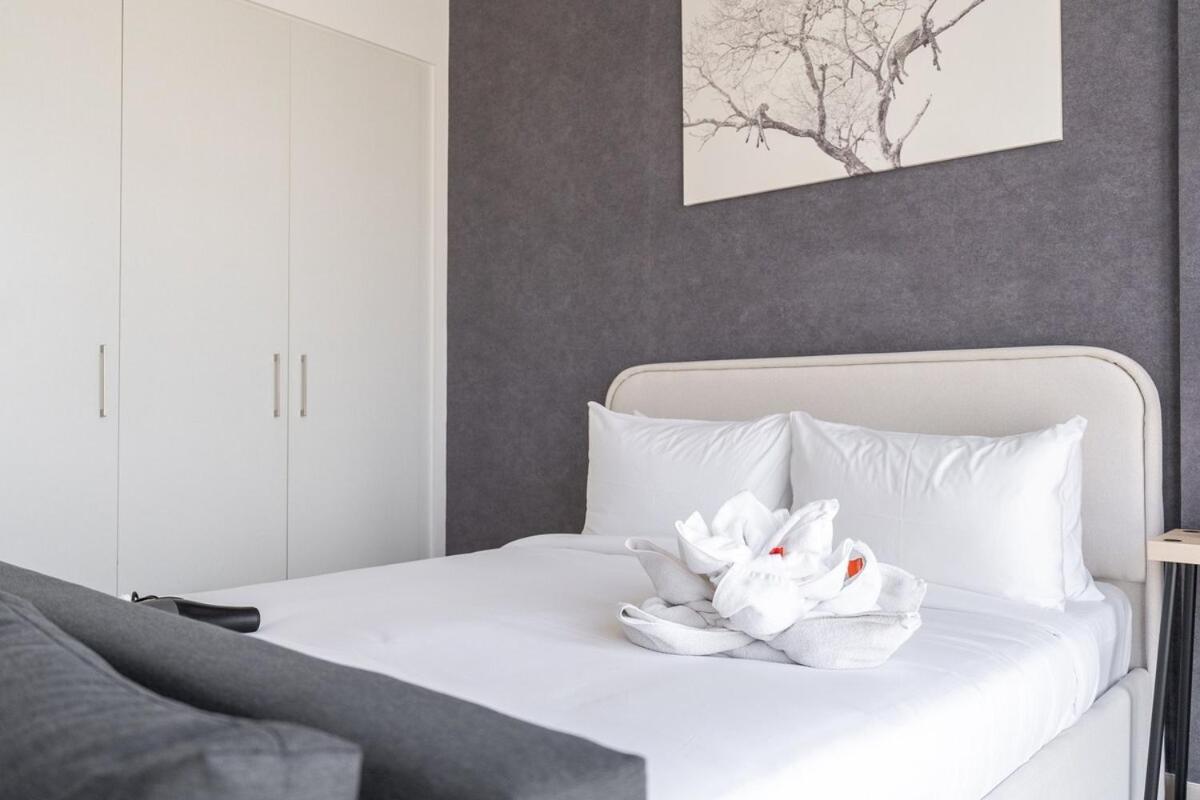 Apartment Stylish For 4 In Vibrant Town Square *