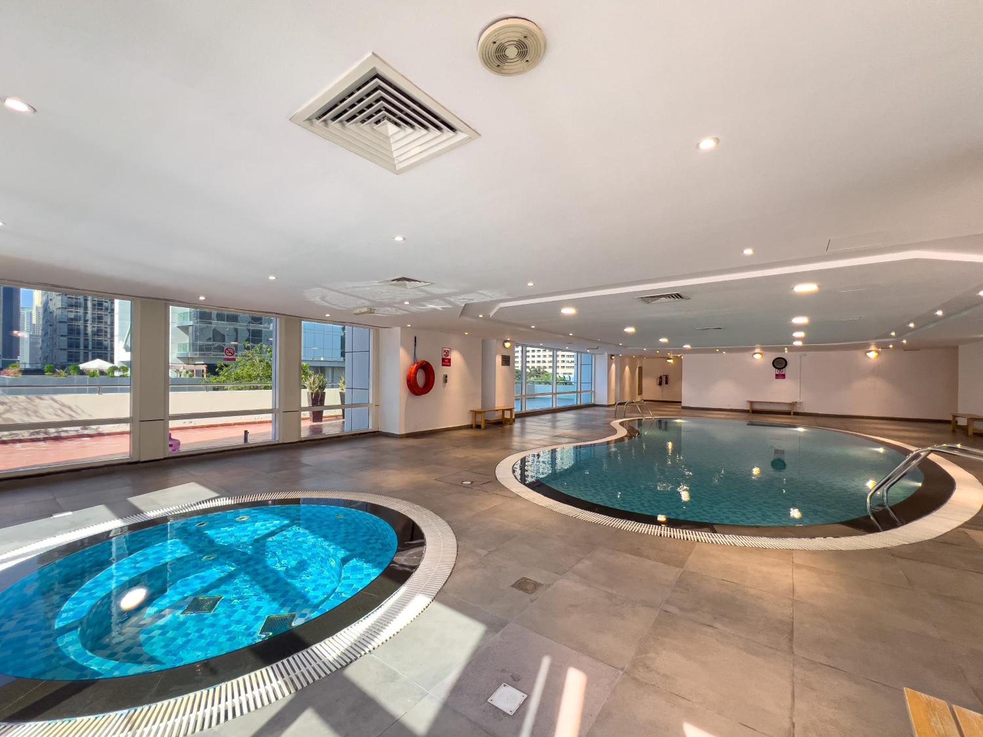 #96at Luxurious With Stunning Views Apartment Dubai