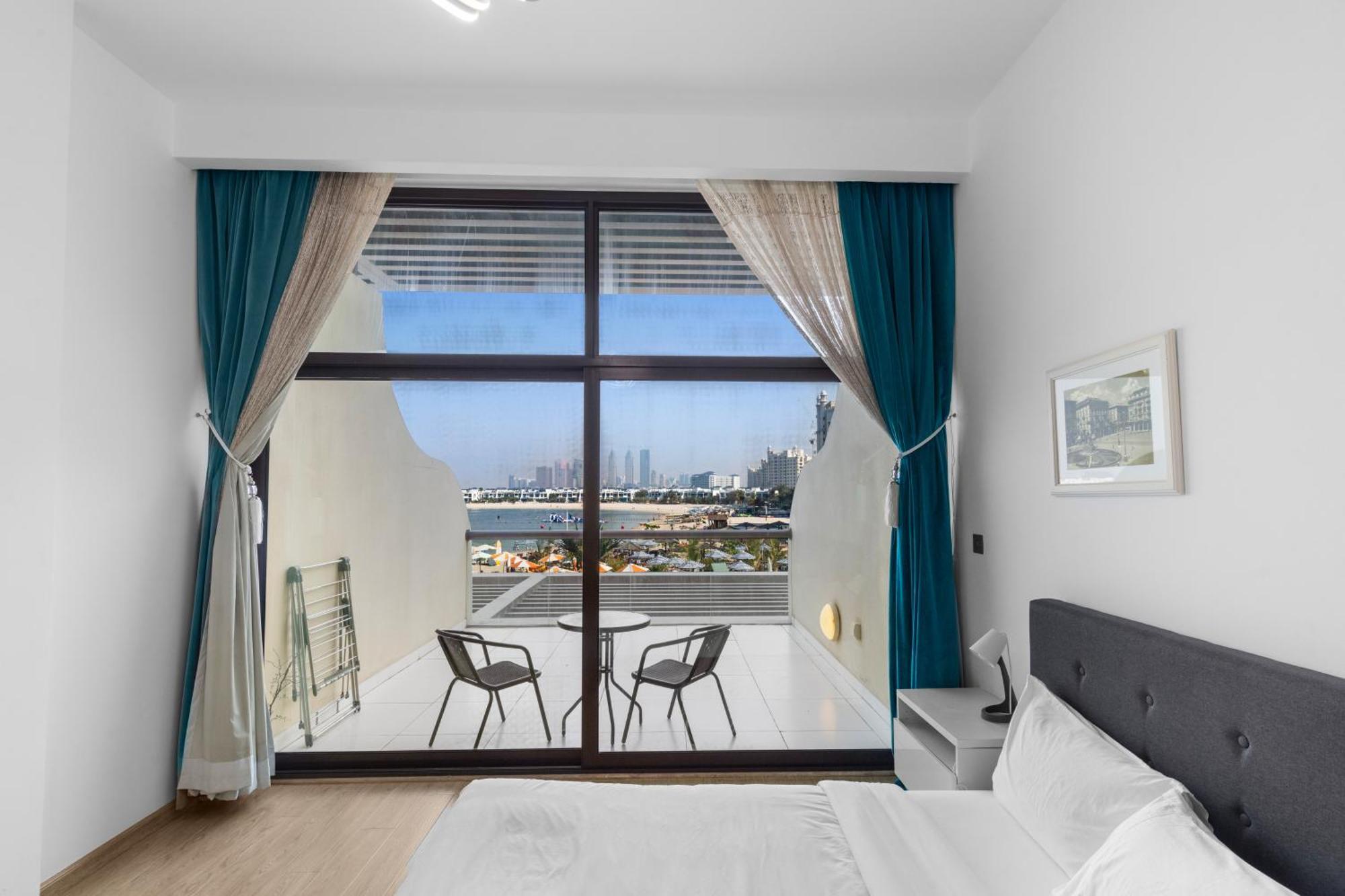 Apartment Bright Beachfront With Breathtaking Views Dubai