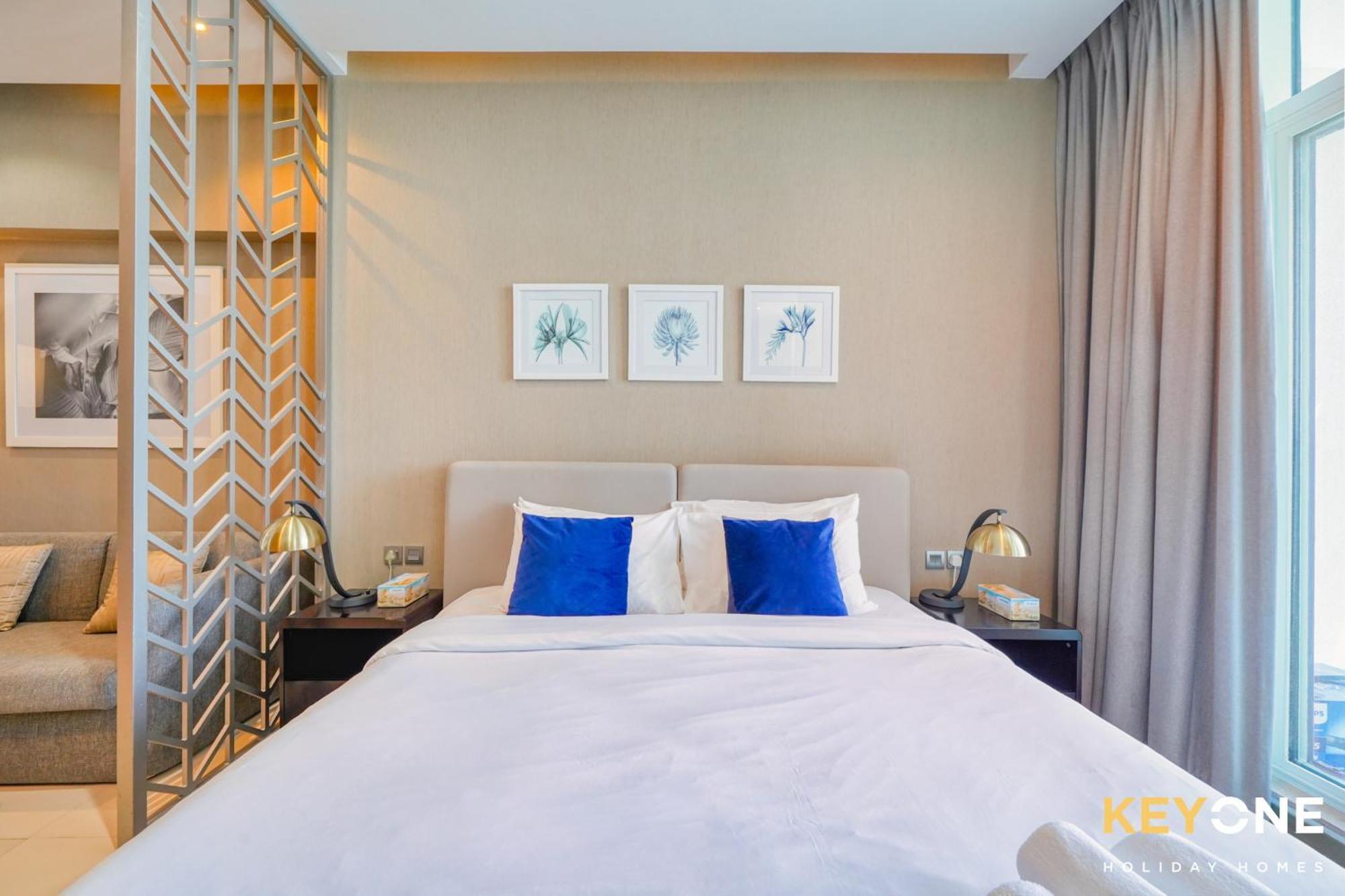 Sleek Studio In Prive With Stunning Canal View * Dubai