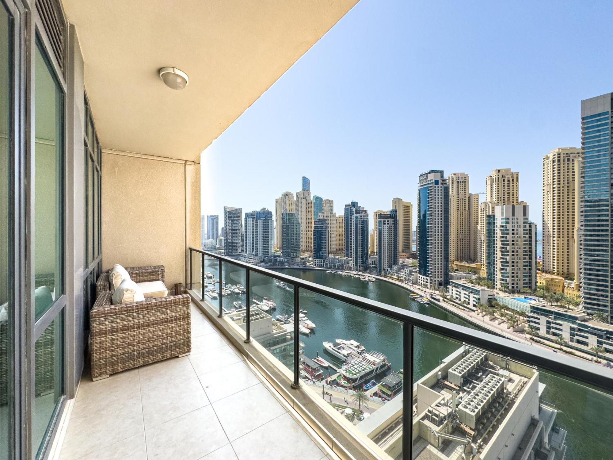 Serene 2br Escape - Al Majara - Waterfront Apartment *