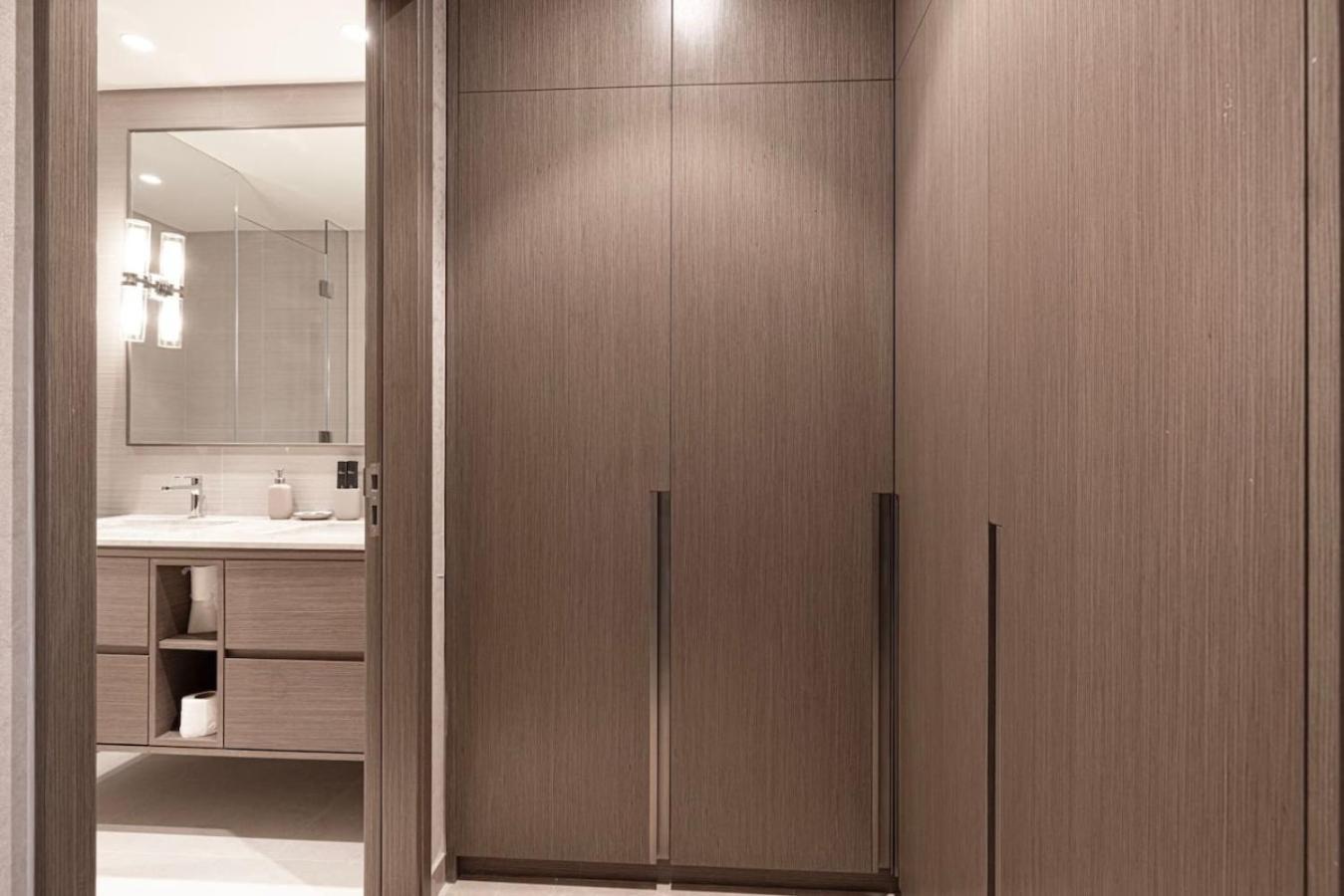 New Burj Khalifa And Fountains View Luxury Apartment