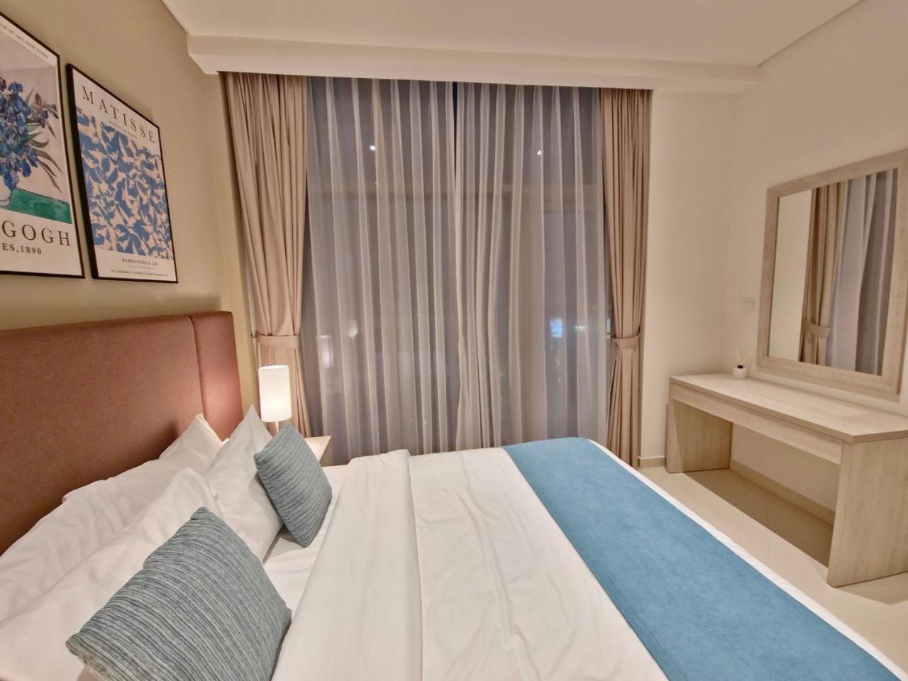 The Palm Hideaway Chic With Rooftop Vibes Managed By Sunnyhomes Apartment