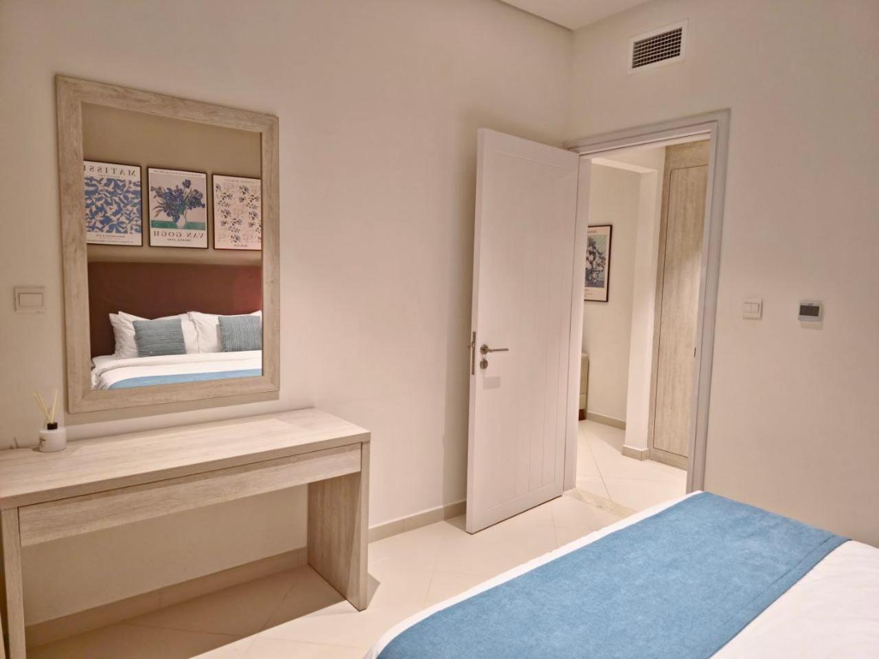 The Palm Hideaway Chic With Rooftop Vibes Managed By Sunnyhomes * Dubai