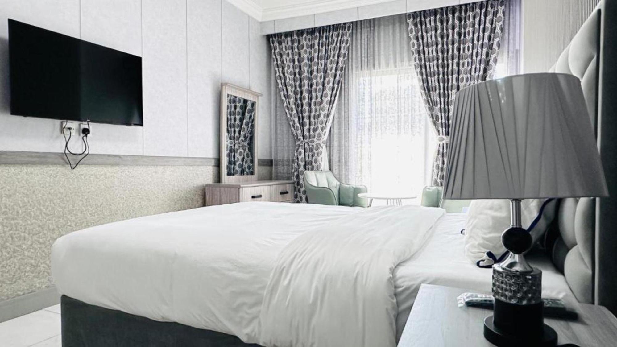 Belvilla Luxury San Marino Near Deira Clock Tower Hotel