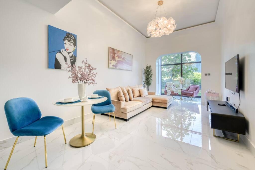 Downtown Beautiful 1bed With Outdoor Garden
