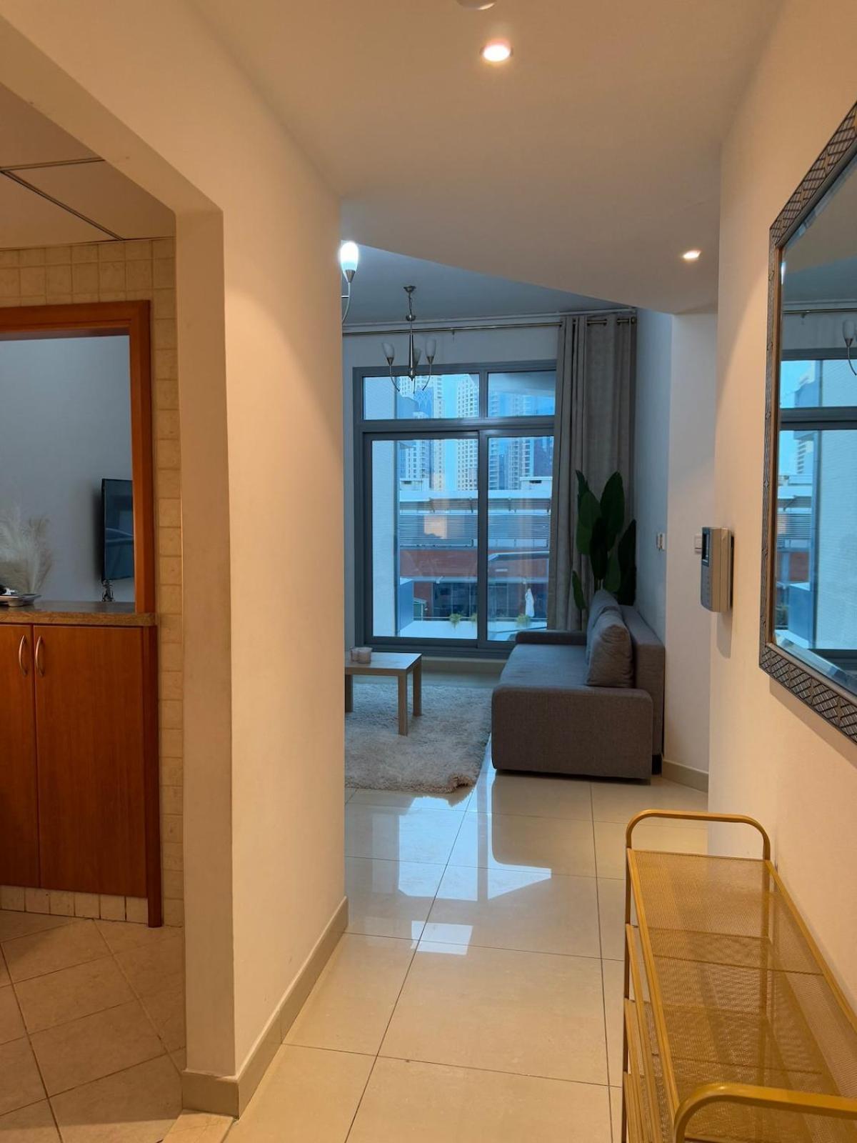 Apartment Luxurious 1bdr In Marina Dubai