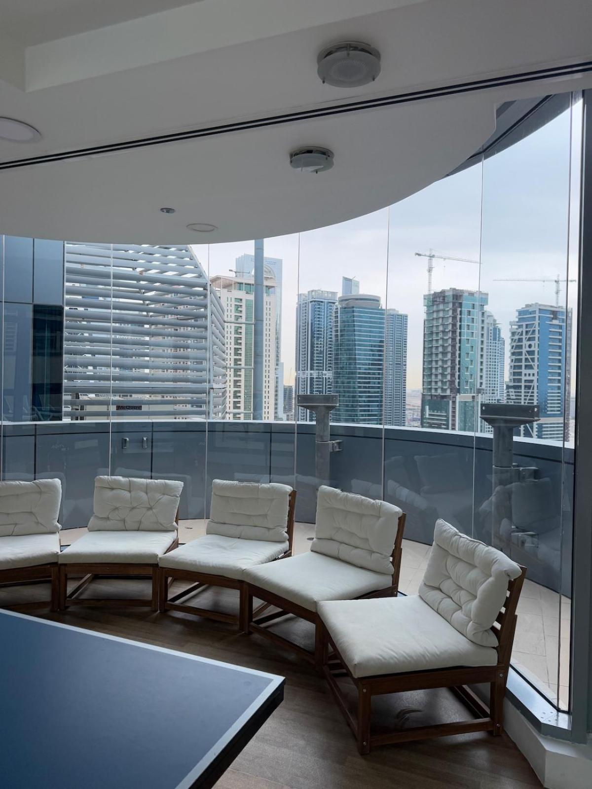 Apartment Luxurious 1bdr In Marina