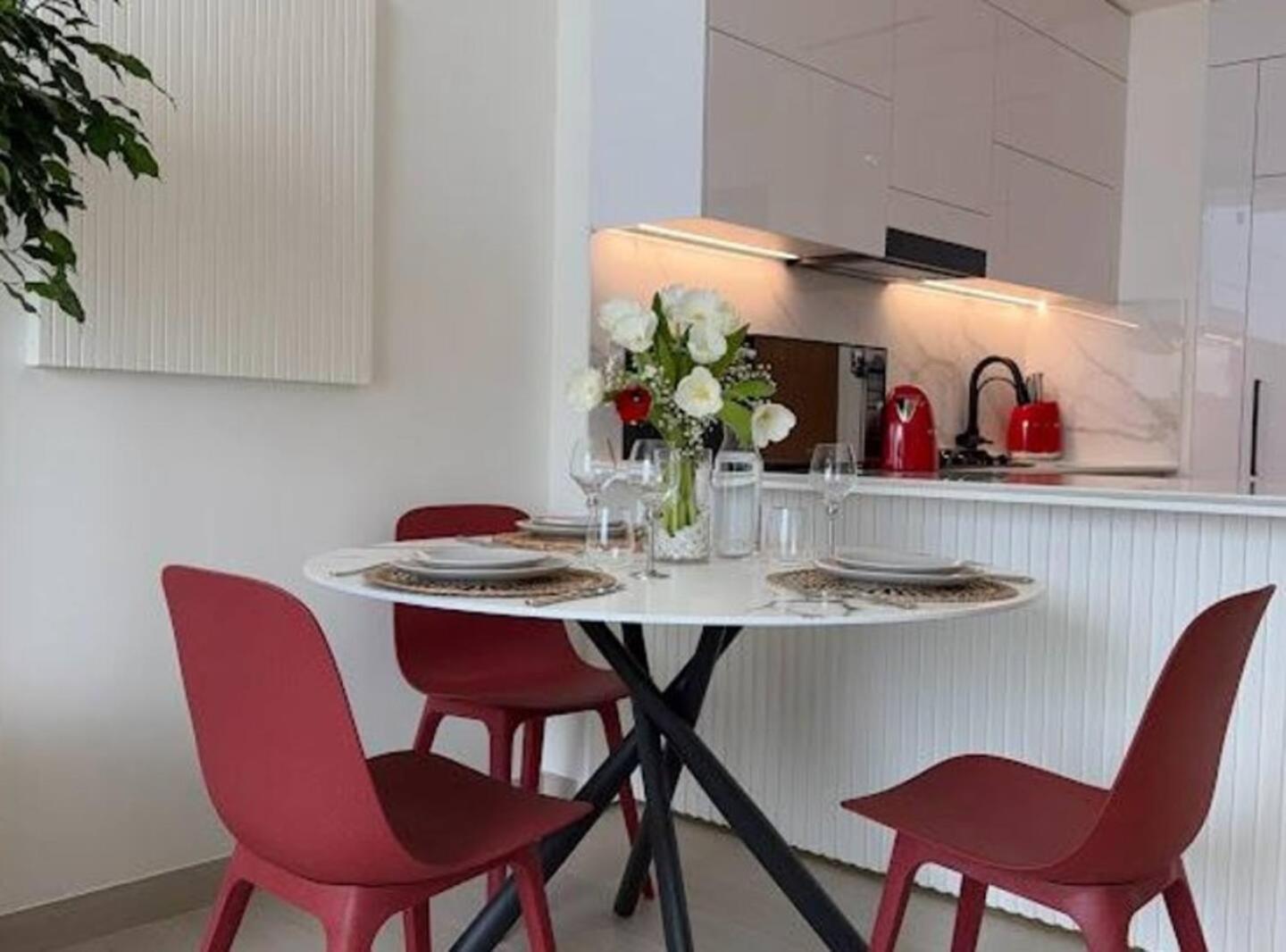 Modern & Smart 1br W Stylish Interiors In Jvc Apartment