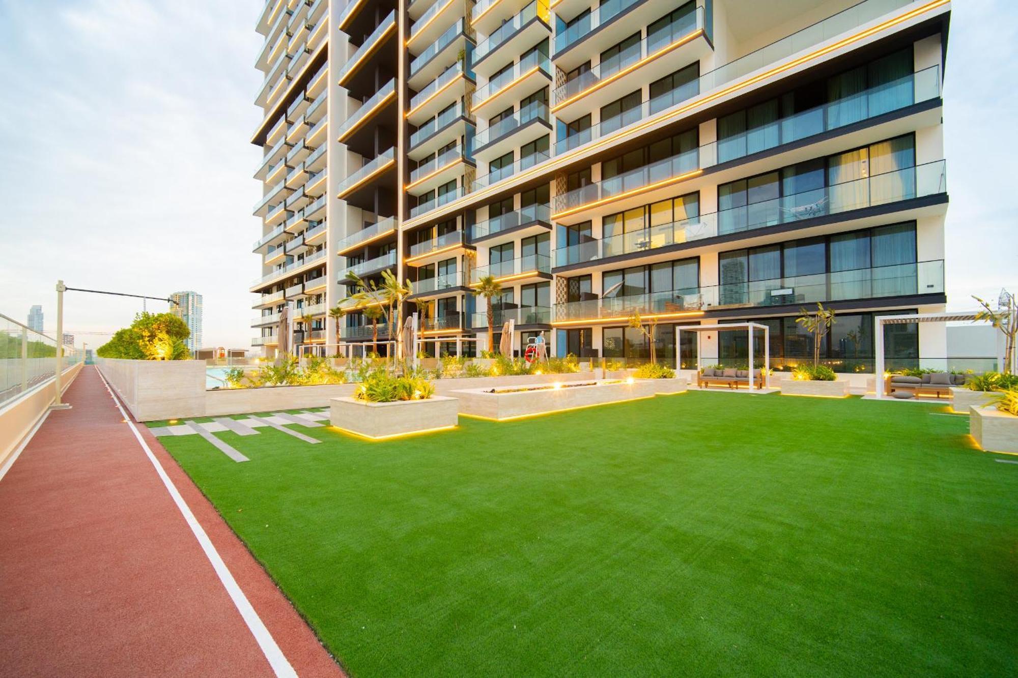 Peaceful Skyline 1br Jvc - Near Mall And Free Baby Gear *