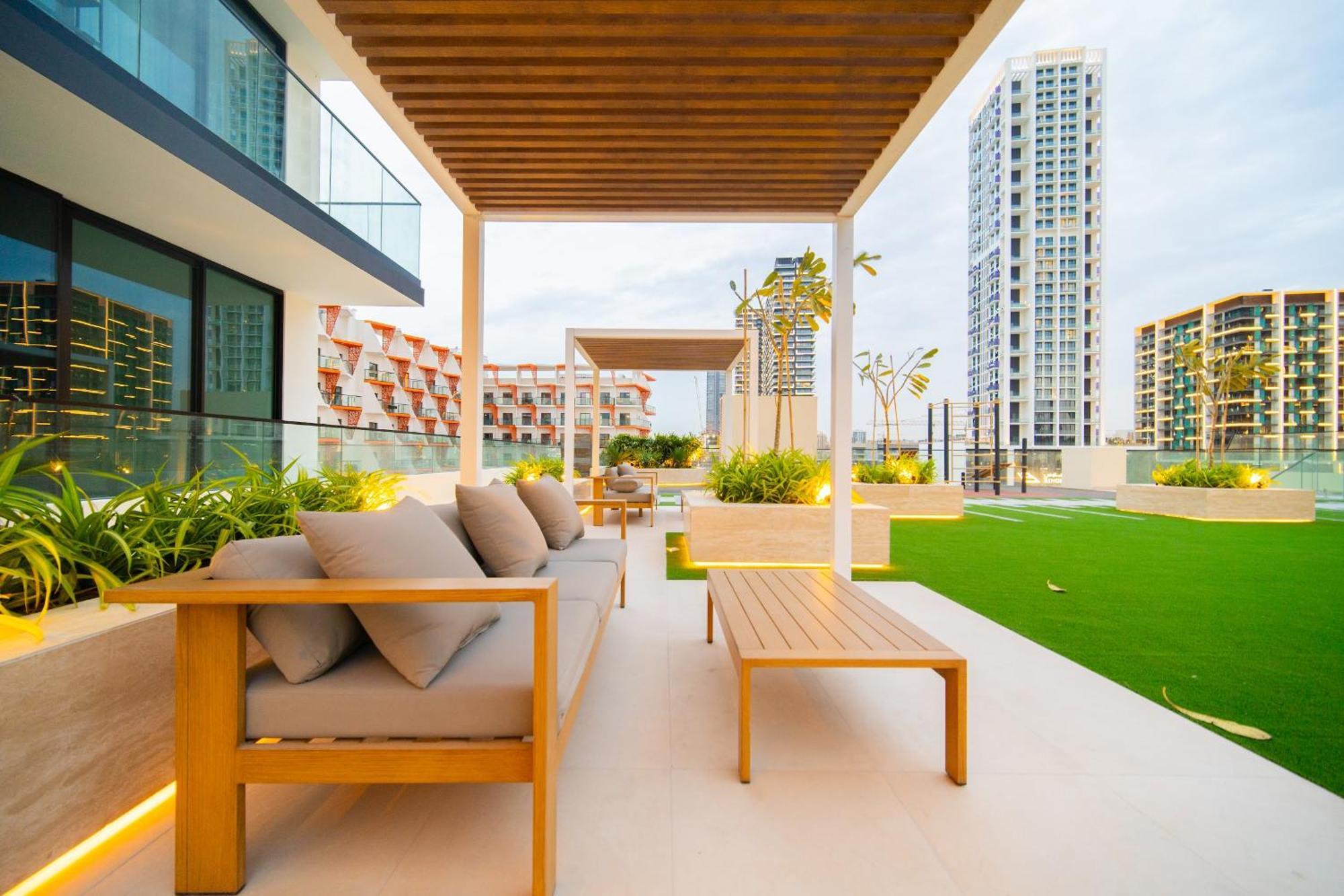 Apartment Peaceful Skyline 1br Jvc - Near Mall And Free Baby Gear Dubai