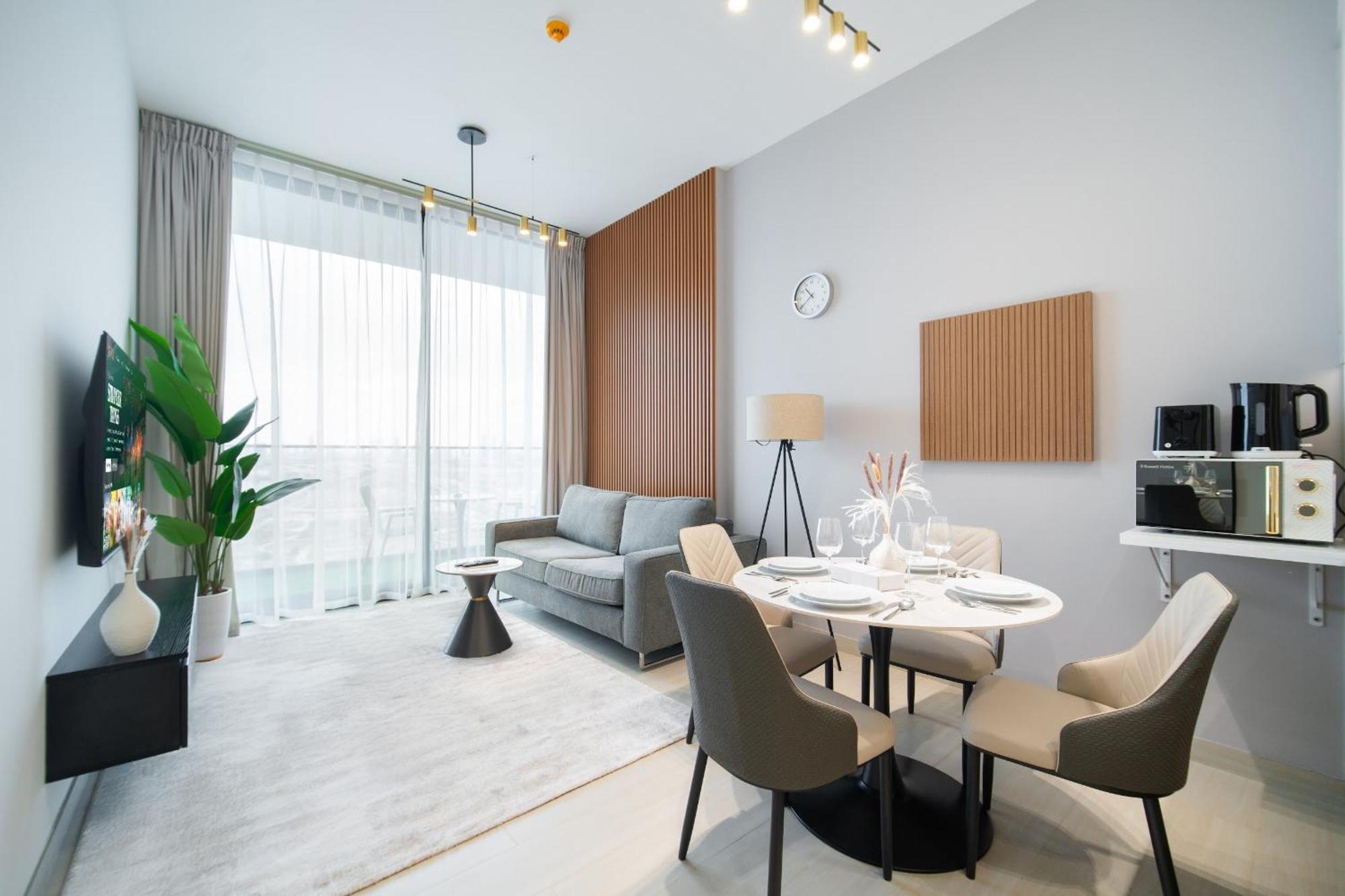 Peaceful Skyline 1br Jvc - Near Mall And Free Baby Gear Dubai