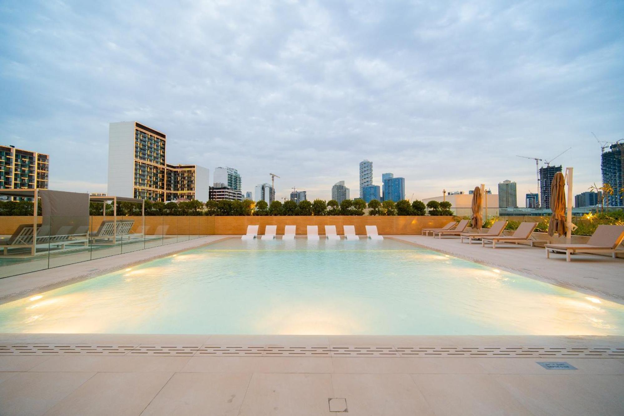 Peaceful Skyline 1br Jvc - Near Mall And Free Baby Gear Apartment Dubai