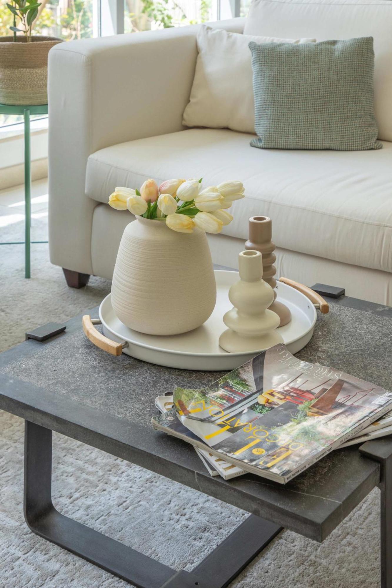 Frank Porter - The Residences 5 Apartment *
