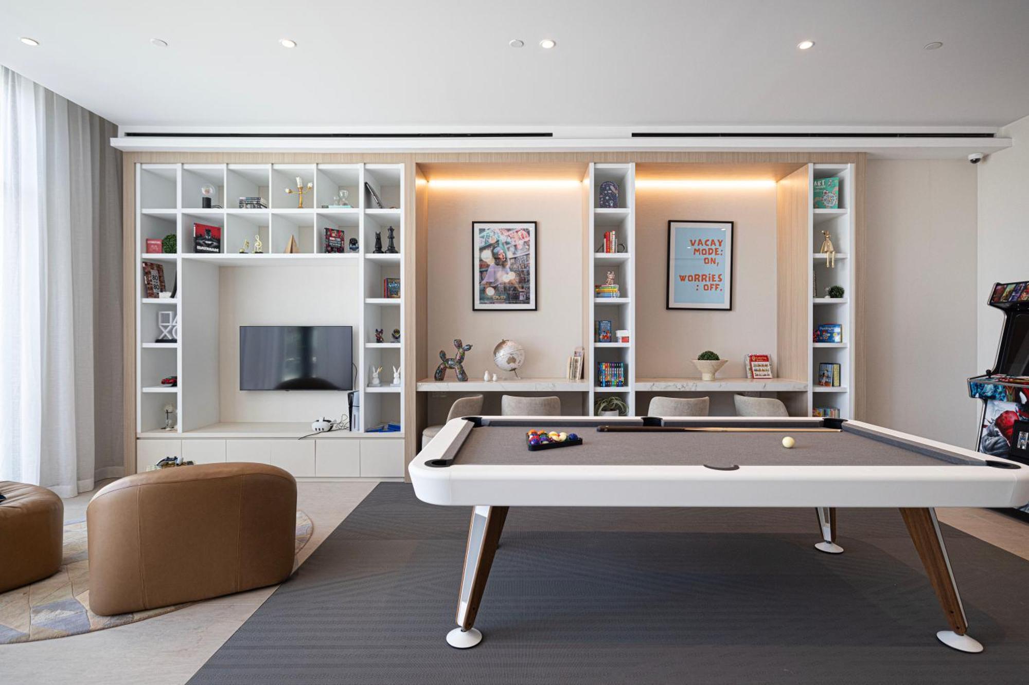 High-end 1br-panoramic Views, Pool With Burj Khalifa View, Padel & Rooftop Bbq Experience *