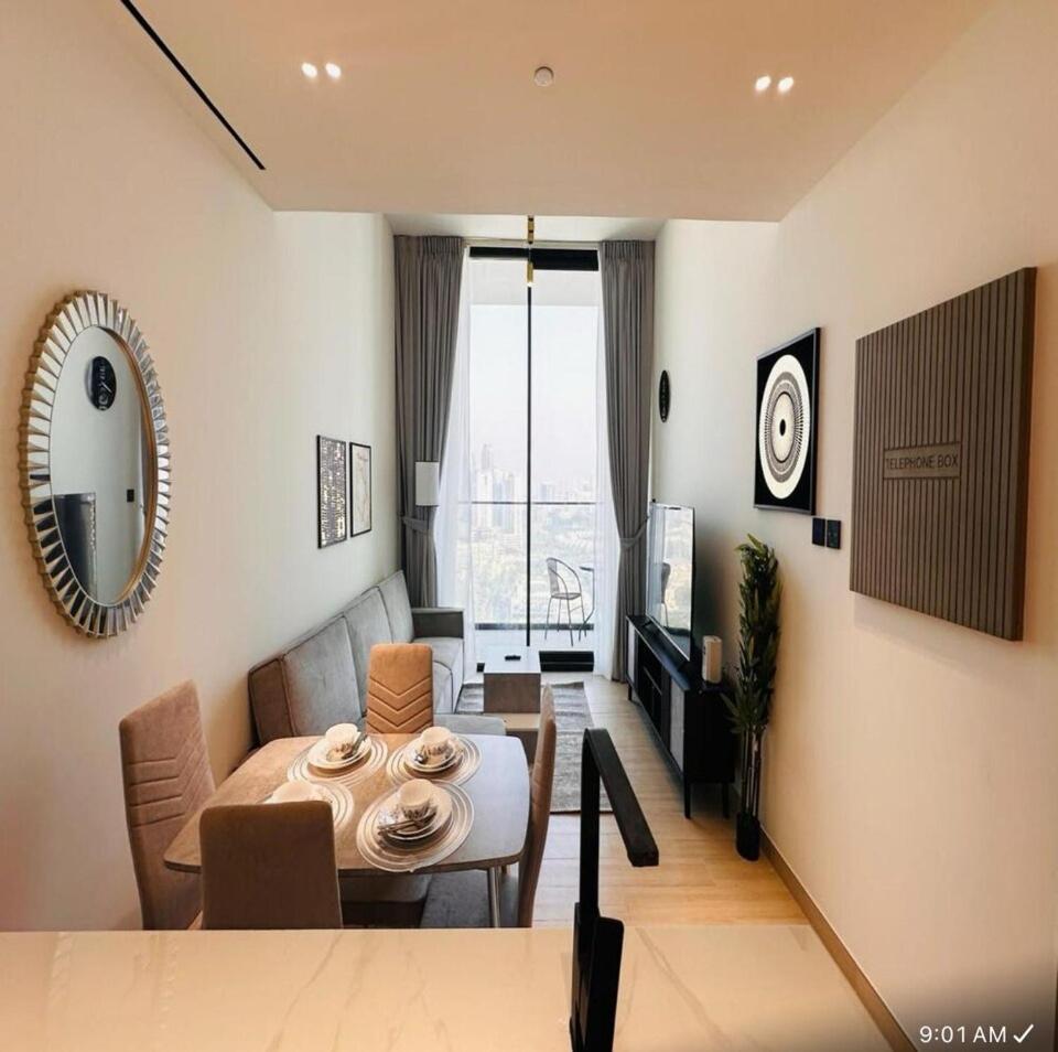 Oyo 1407 One Bedroom Binghatti Emerald Apartment *