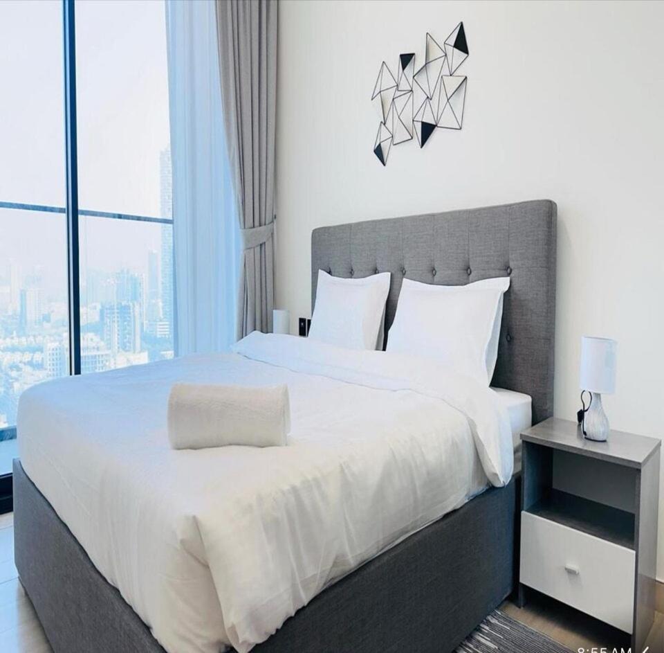Oyo 1407 One Bedroom Binghatti Emerald