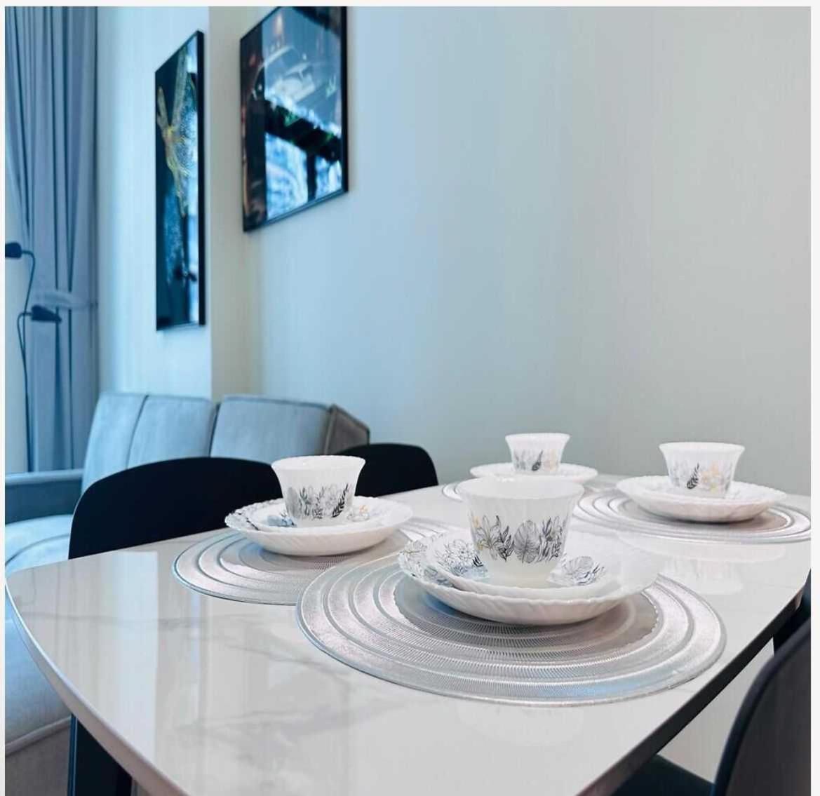 Oyo 1407 One Bedroom Binghatti Emerald Apartment *
