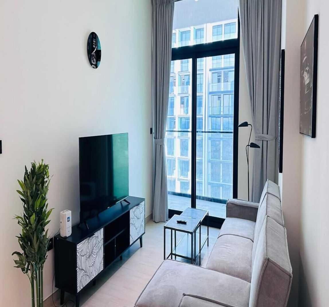 Oyo 1407 One Bedroom Binghatti Emerald Apartment