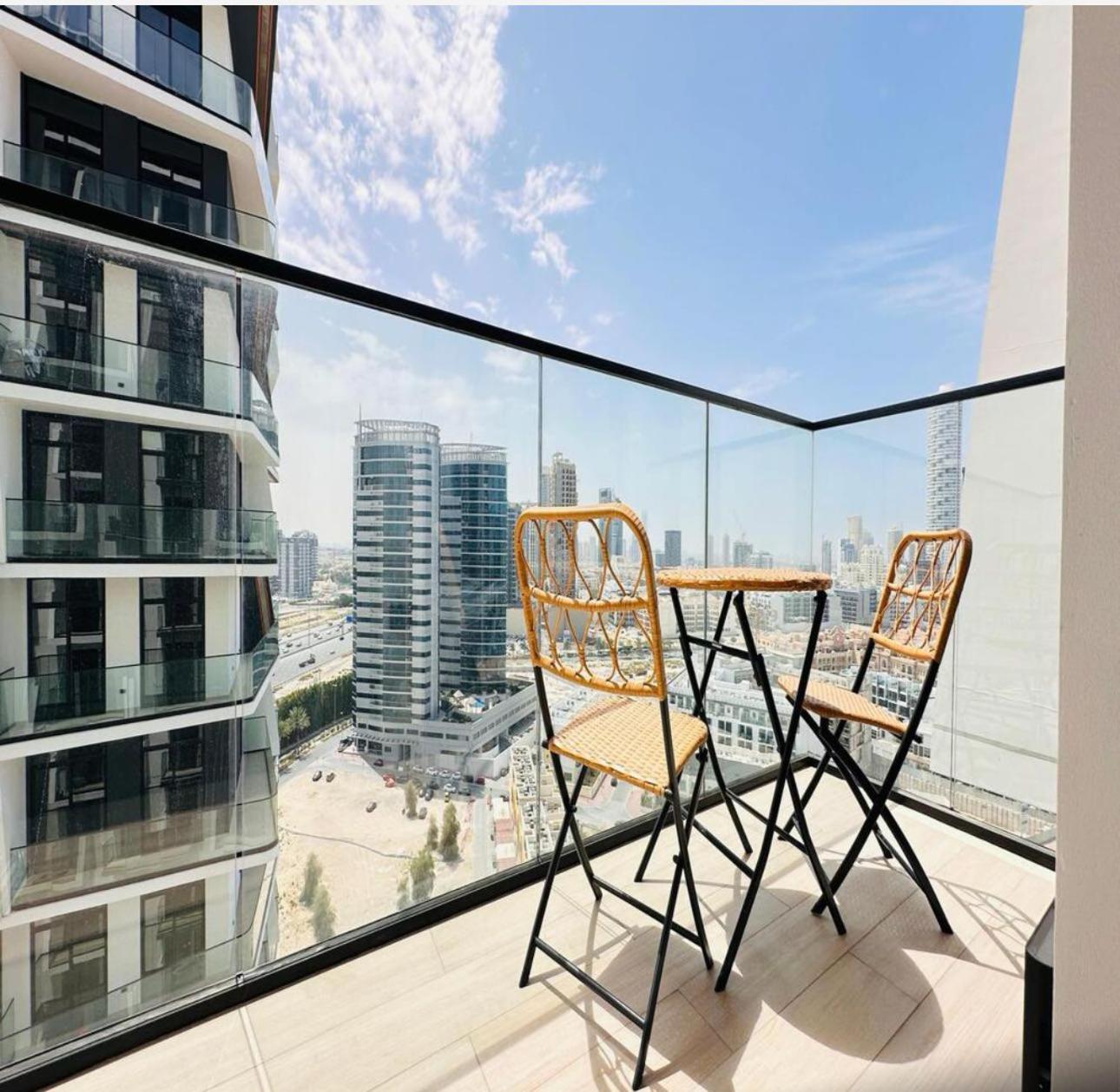 Oyo 1407 One Bedroom Binghatti Emerald *