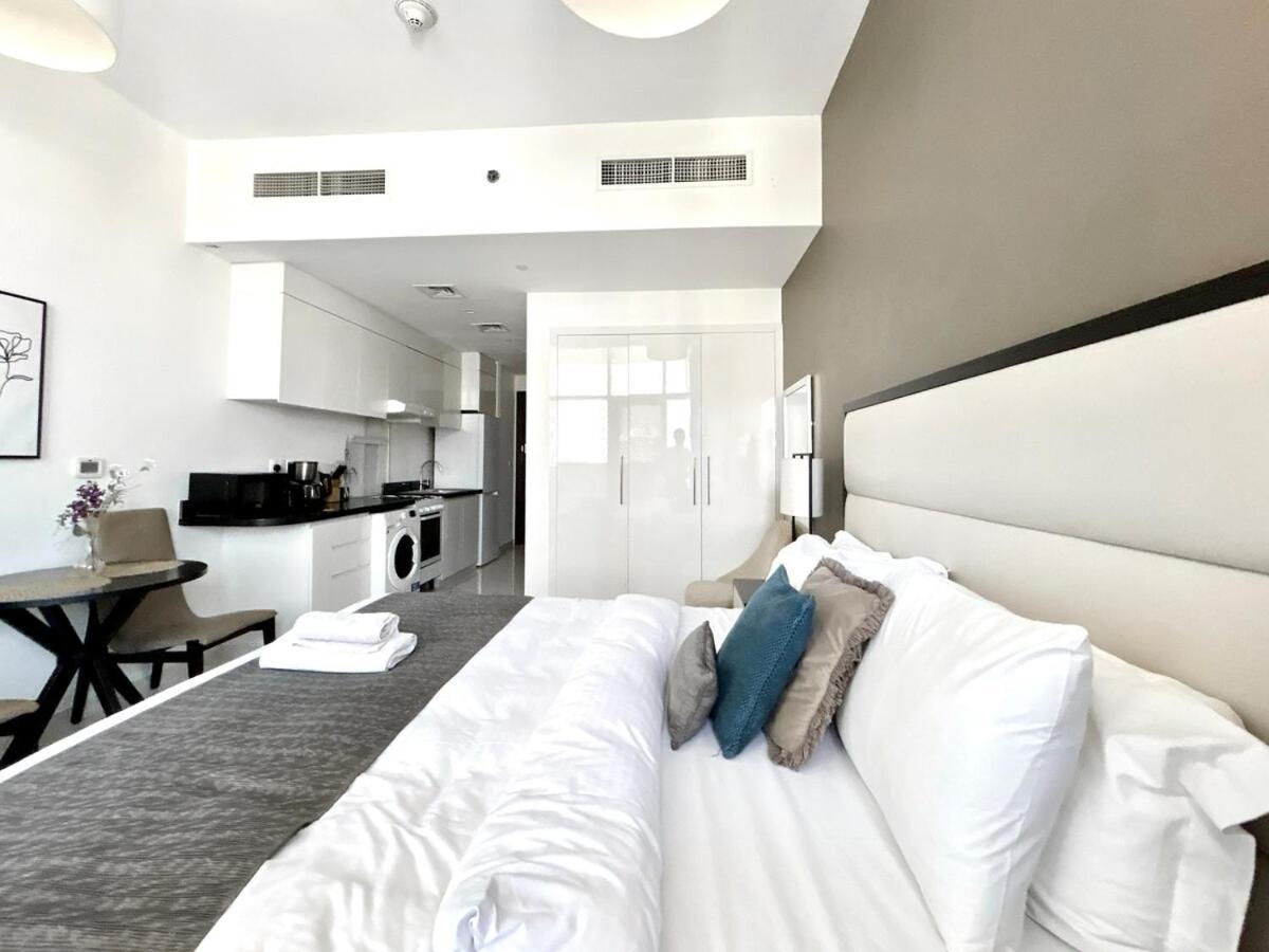 Homes2retreat - Chic & Cozy In Damac Apartment *