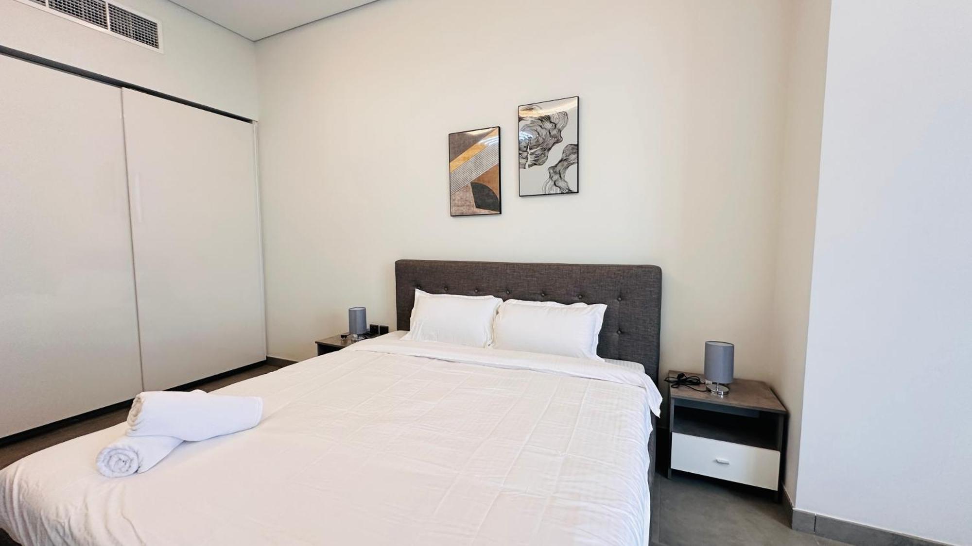 Upscale Palm View With Big Balcony Free Parking By Belvilla Homestay Dubai