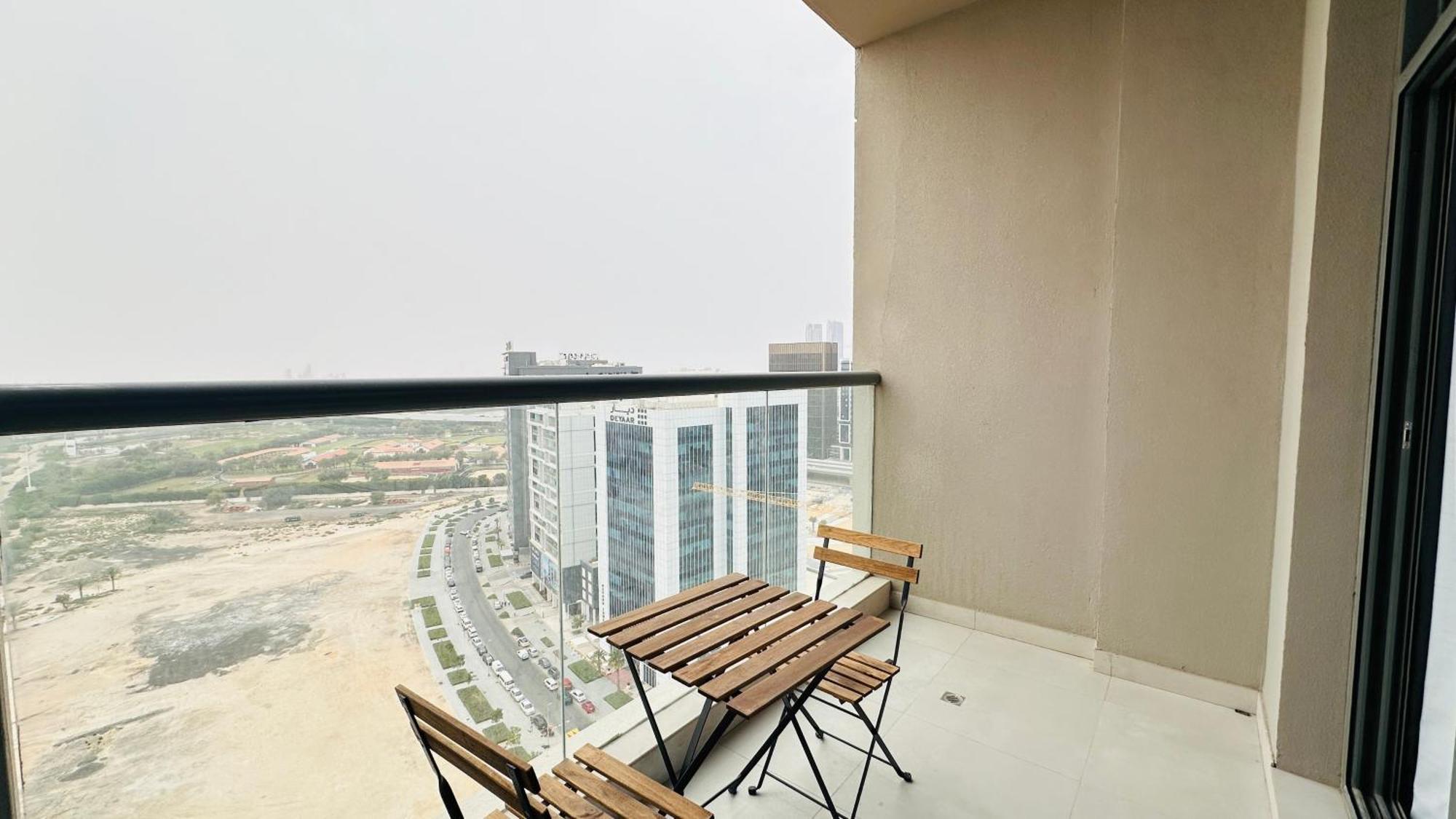 Upscale Palm View With Big Balcony Free Parking By Belvilla Homestay Dubai