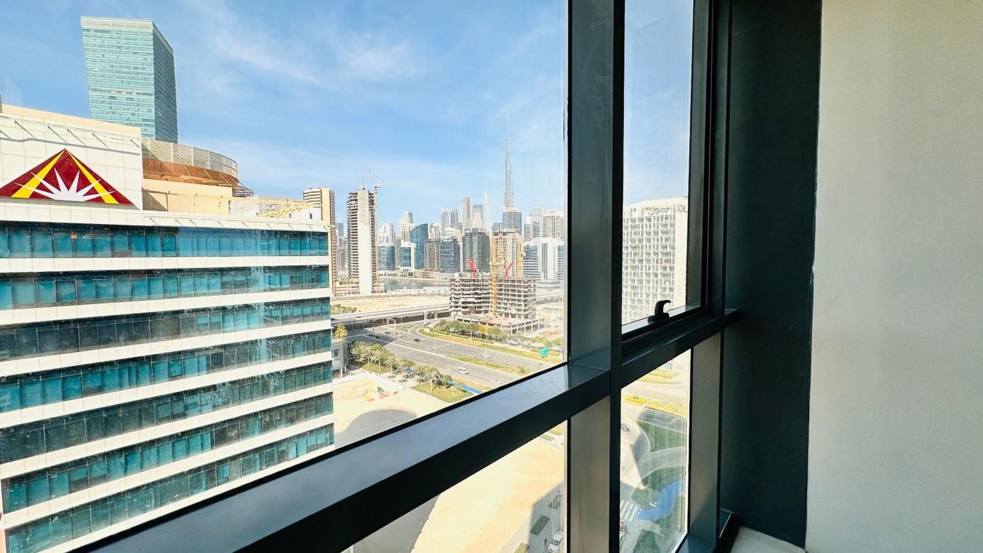 Upscale Palm View With Big Balcony Free Parking By Belvilla