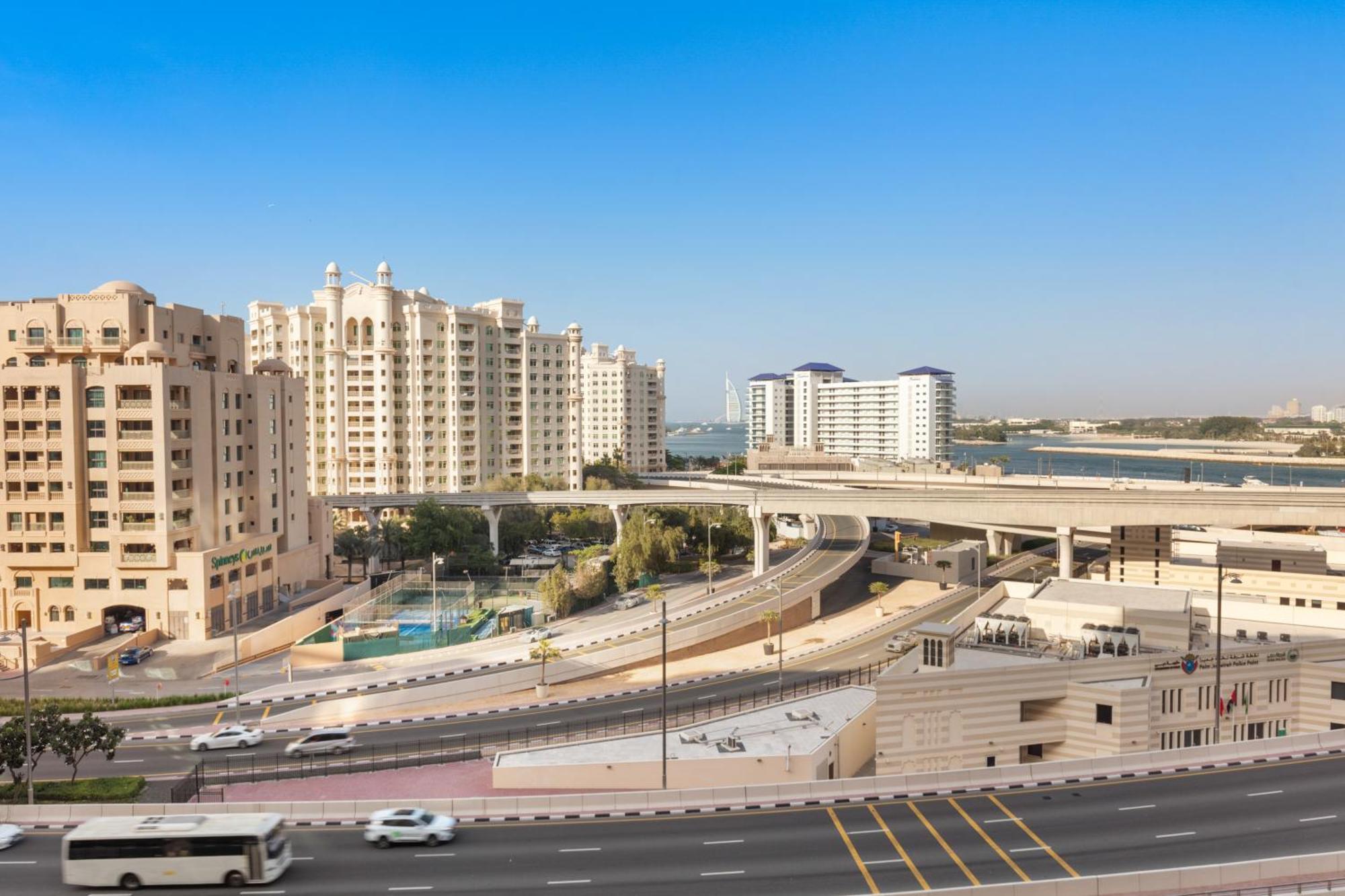 Superluxury In Five Palm, Pool & Access
