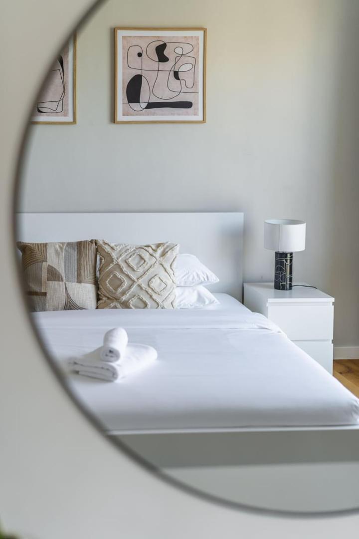 Guestready - Chic High-rise With Canal Views * Dubai