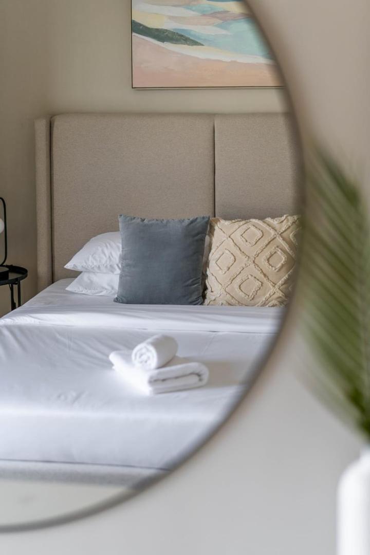 Guestready - Chic High-rise With Canal Views * Dubai