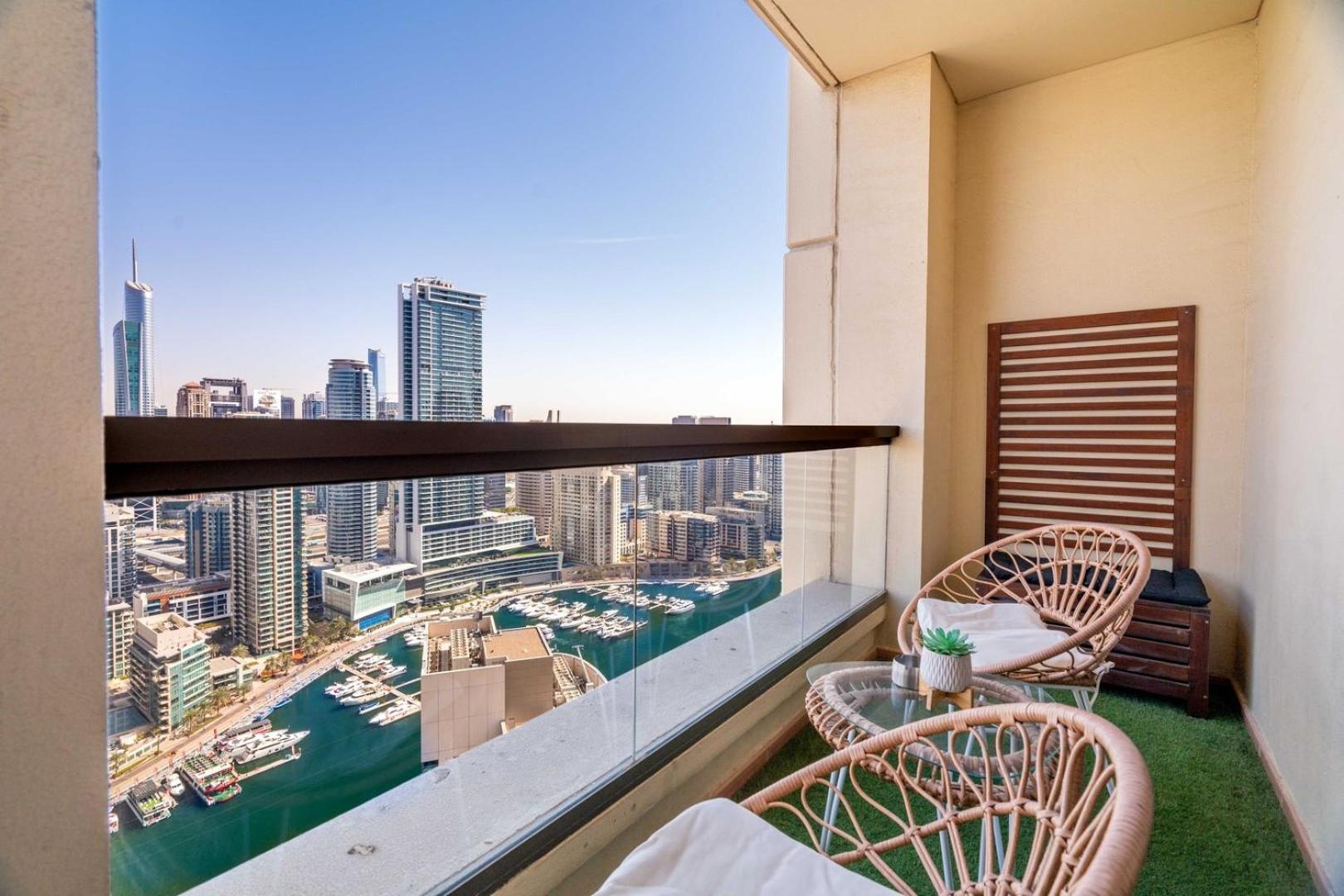 Guestready - Chic High-rise With Canal Views Dubai