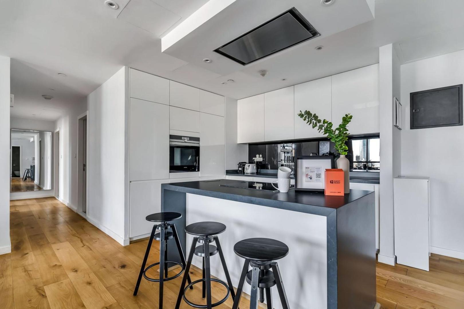 Guestready - Chic High-rise With Canal Views Apartment