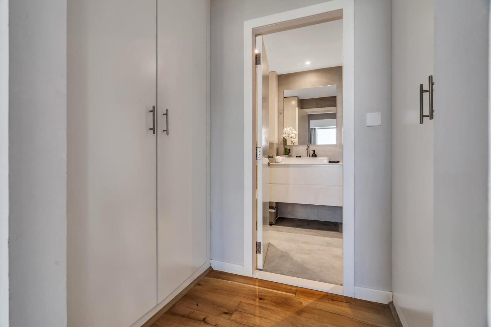 Guestready - Chic High-rise With Canal Views Apartment *
