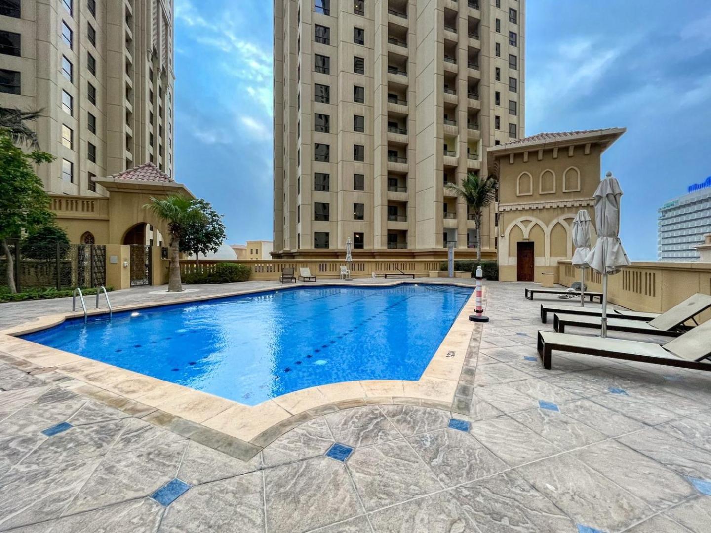 Guestready - Chic High-rise With Canal Views * Dubai