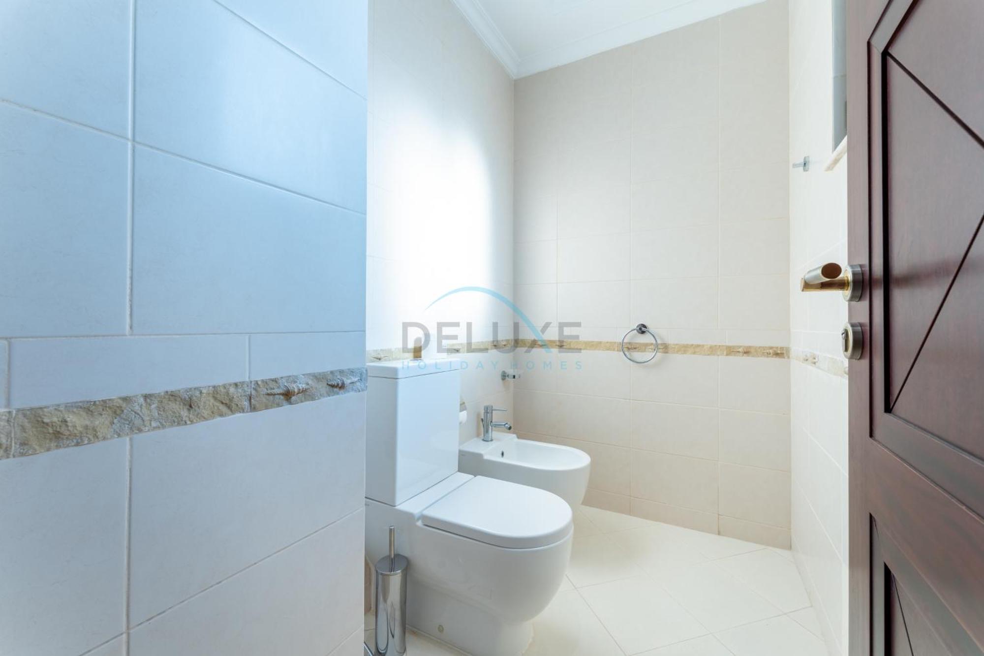 Beachfront 6br And Assistant's With Private Pool, Palm Villa, Palm Jumeirah By Deluxe Homes *
