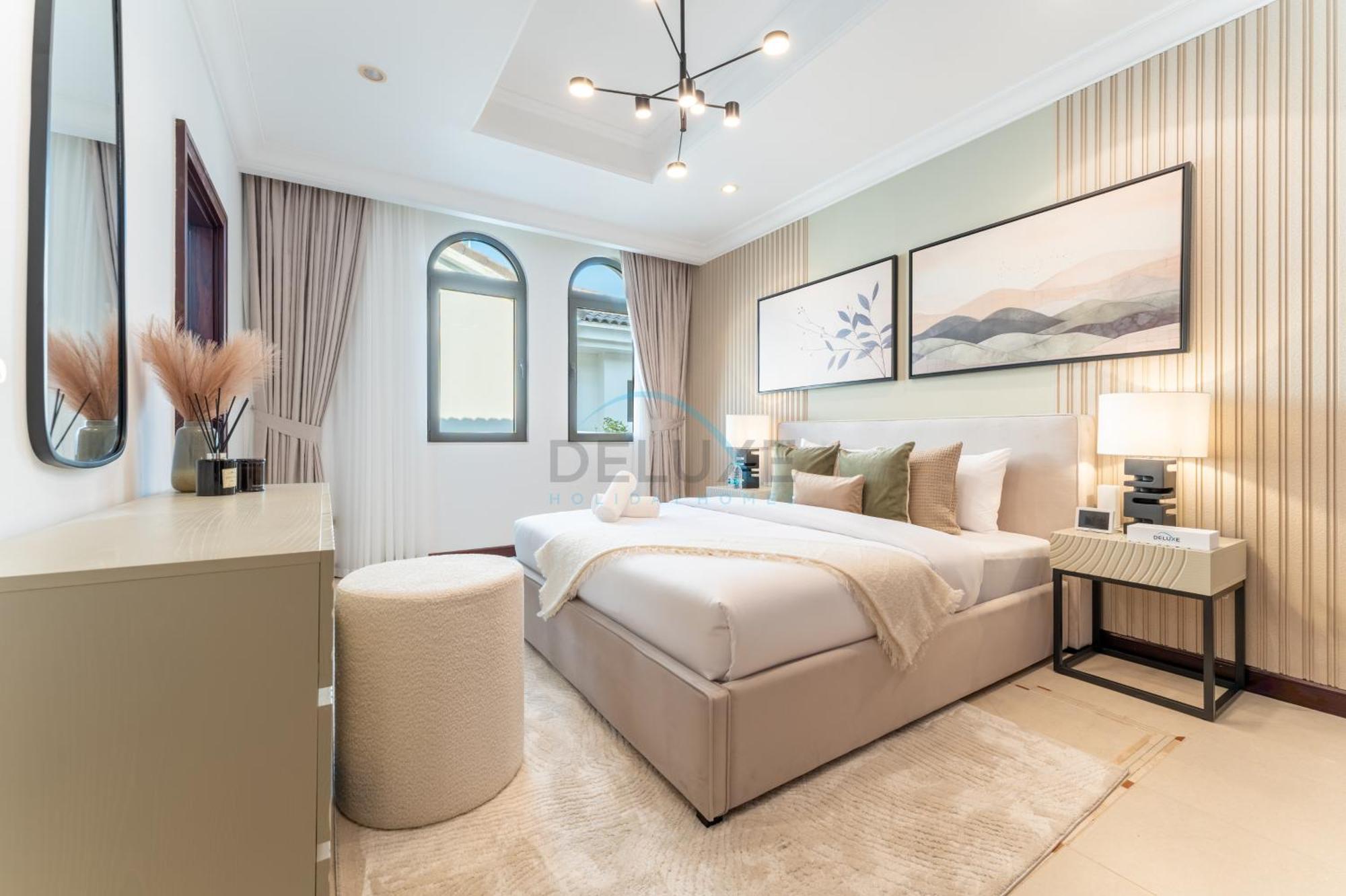 Beachfront 6br And Assistant's With Private Pool, Palm Villa, Palm Jumeirah By Deluxe Homes Villa
