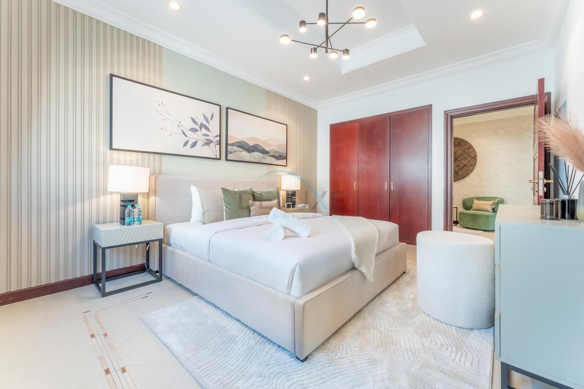 Beachfront 6br And Assistant's With Private Pool, Palm Villa, Palm Jumeirah By Deluxe Homes * Dubai